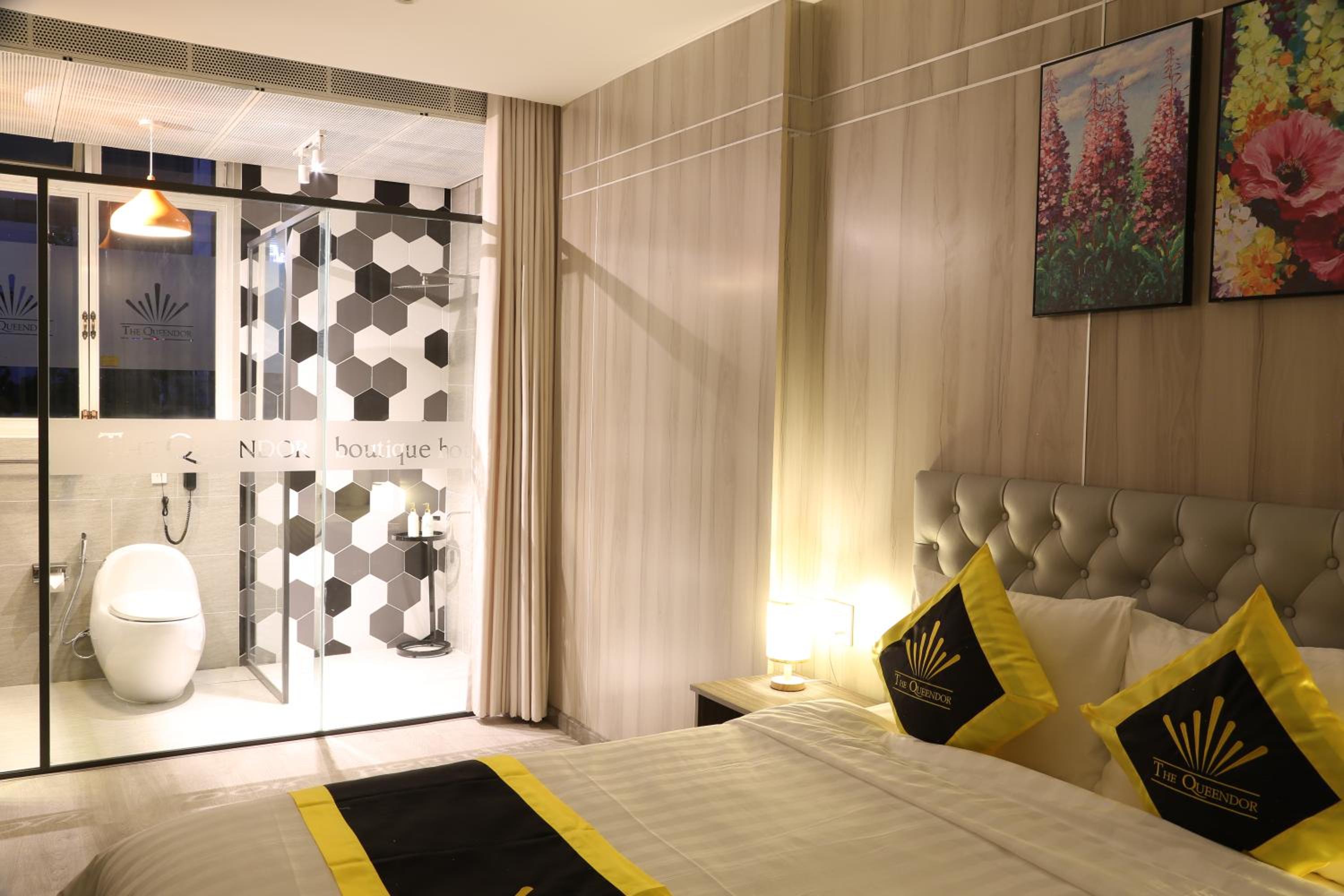 Superior Queen Room