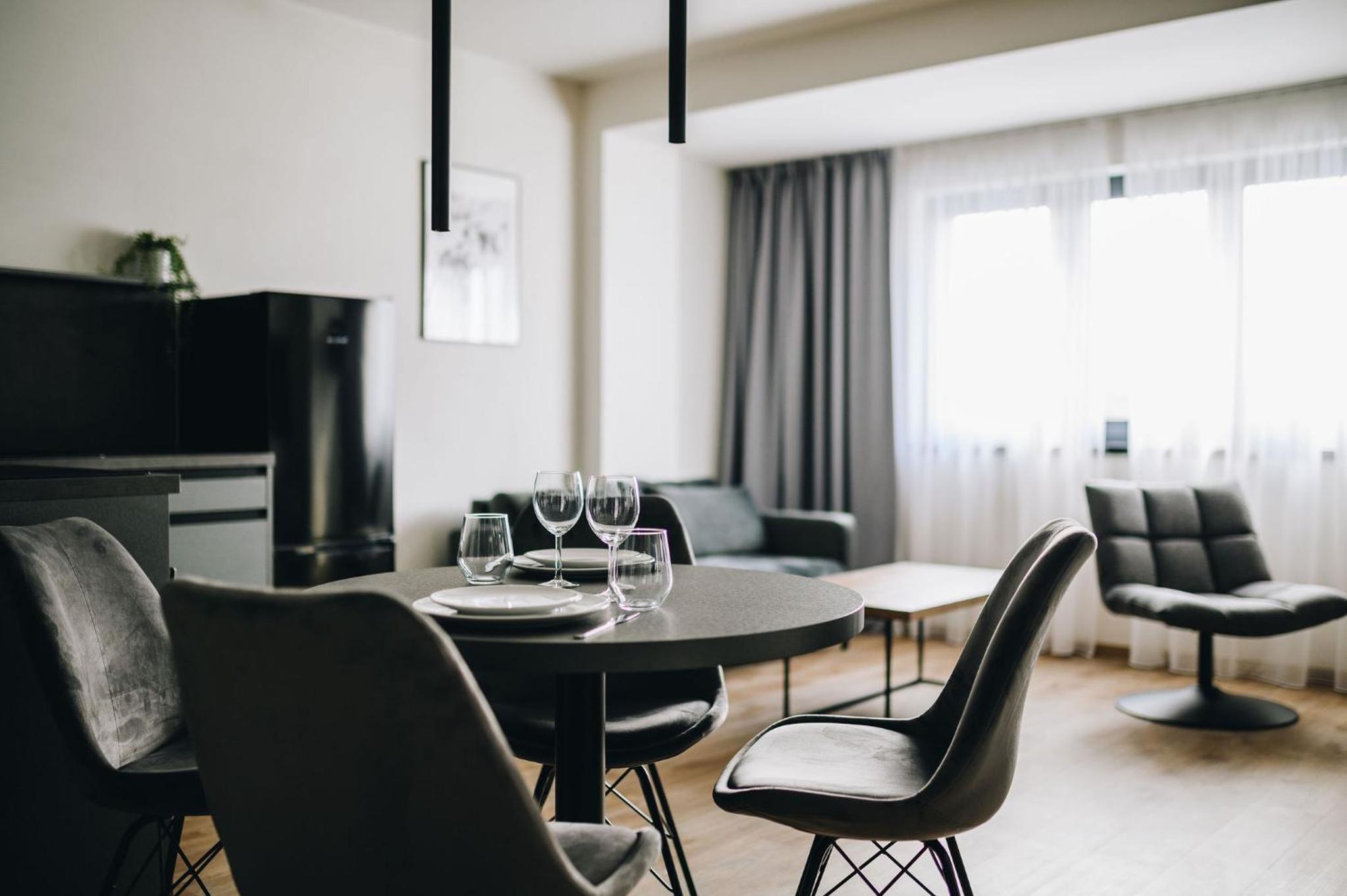 Deluxe King Suite