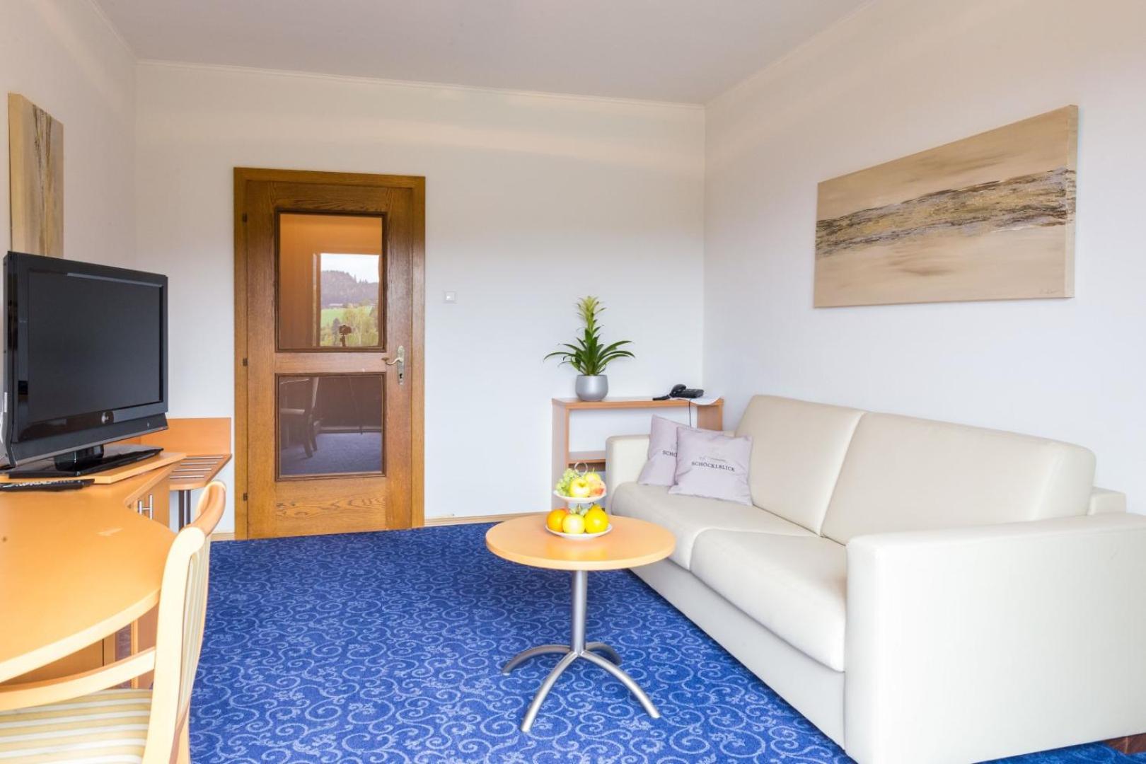 Superior Family Room - Annex - Photo 4