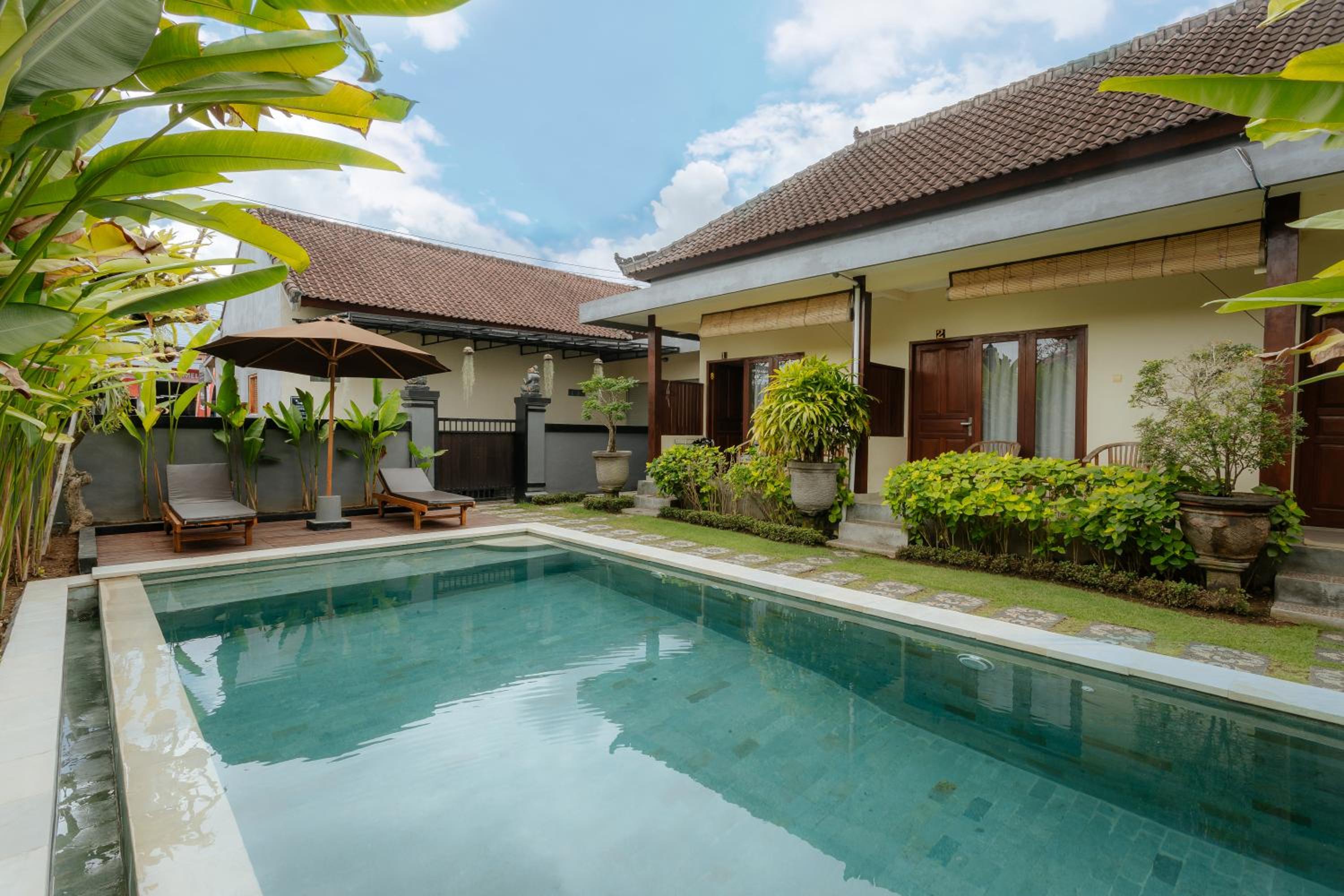 Double Room with Pool View photo 3