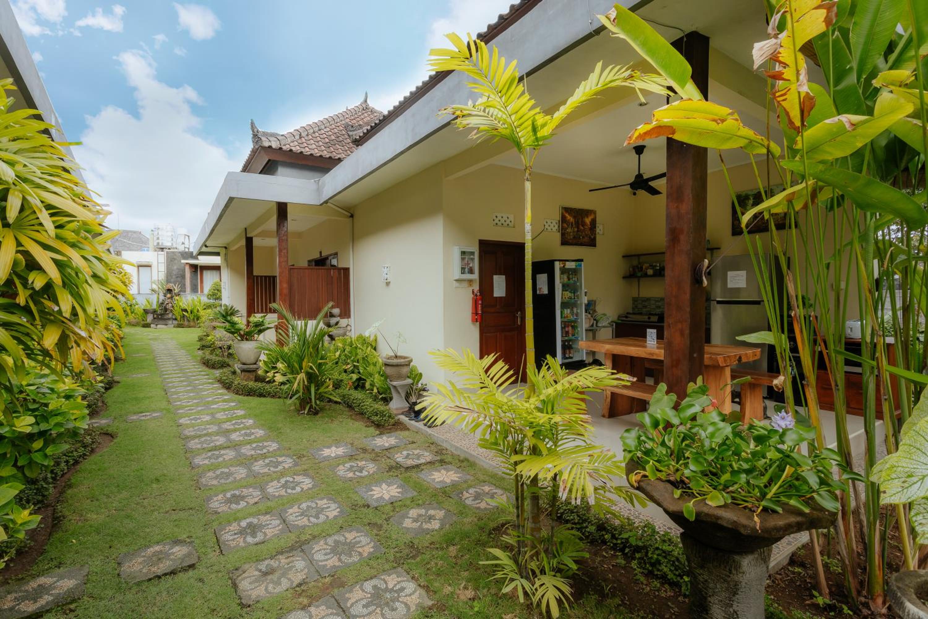 Double Room with Garden View - Photo 8
