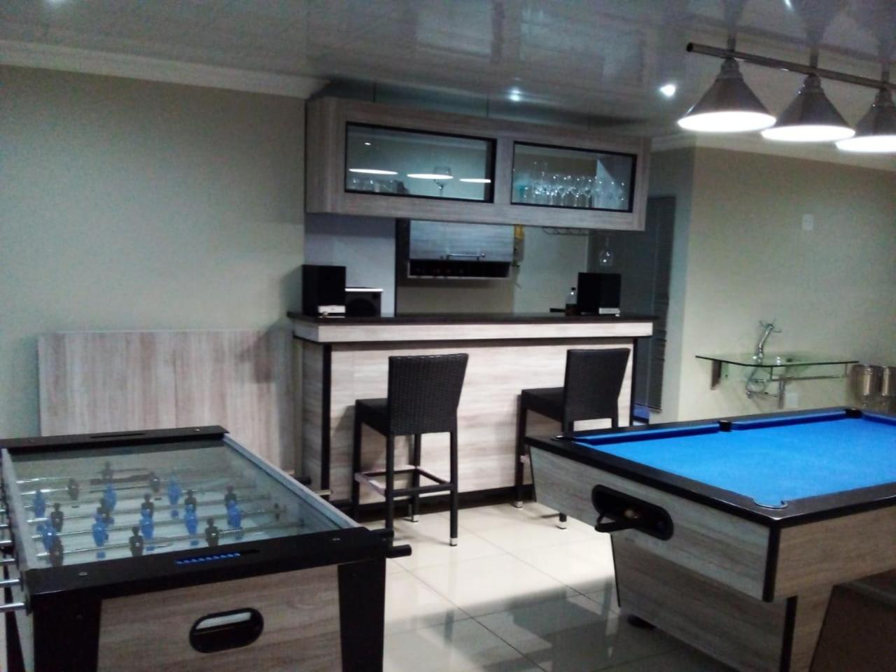 Three-Bedroom Villa - Photo 6