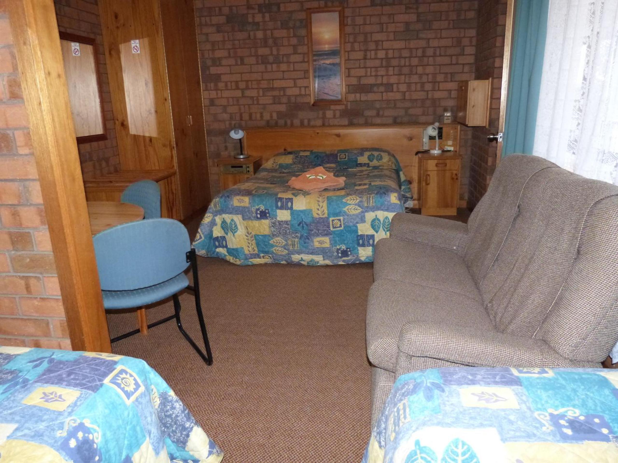 Standard Family Room photo 2