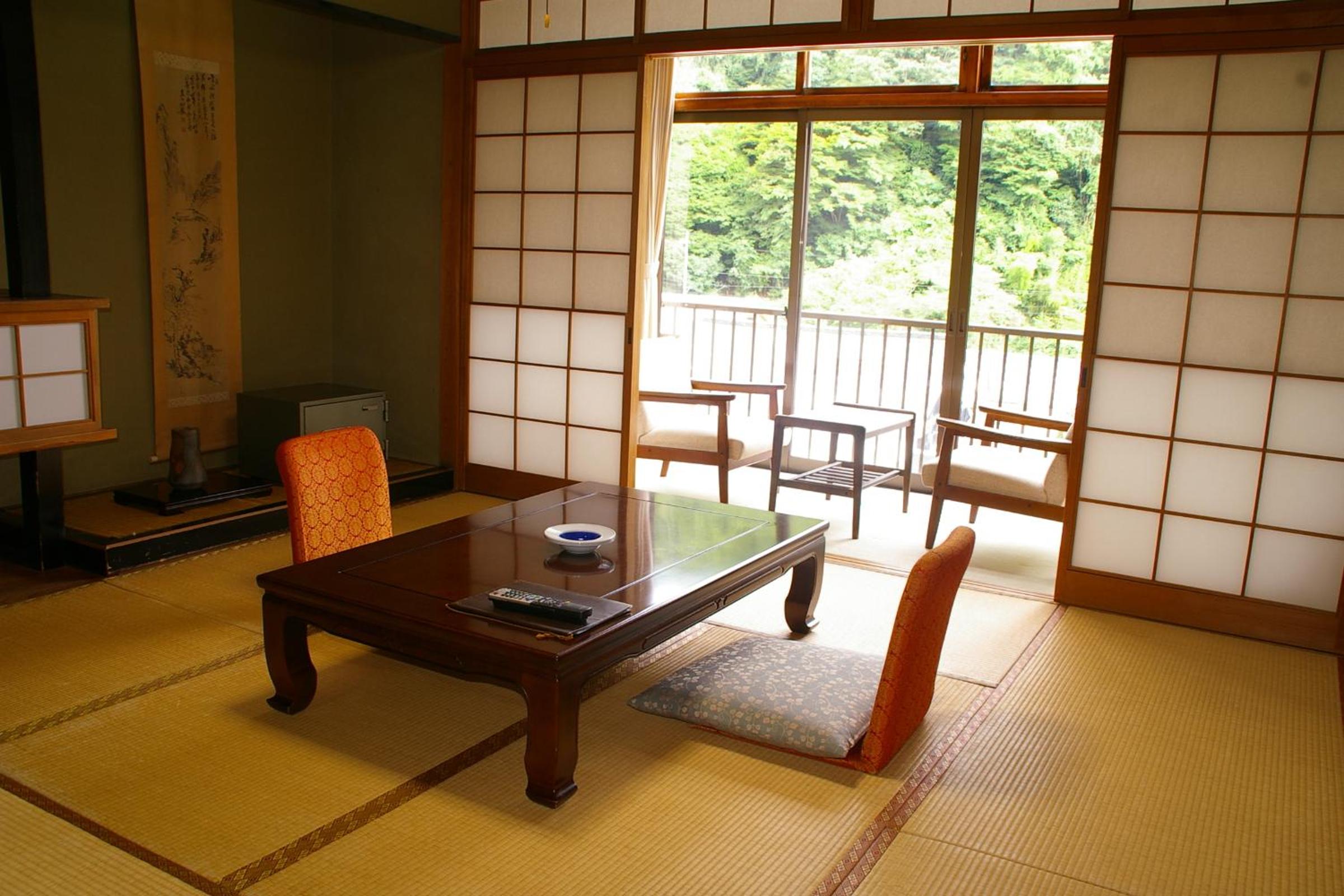 Japanese-Style Room with Private Bathroom photo 2