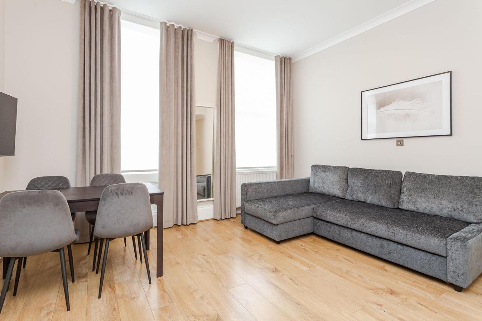 One Bedroom Apartment with Double Sofa Bed photo 2