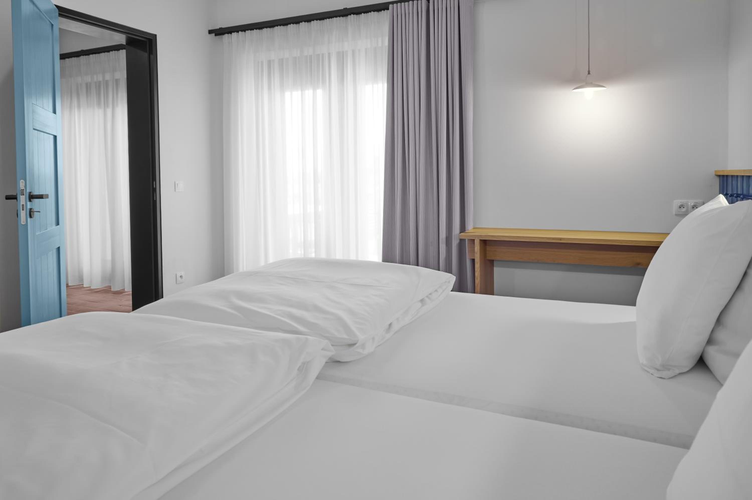 Superior Deluxe Double or Twin Room  - Photo 7