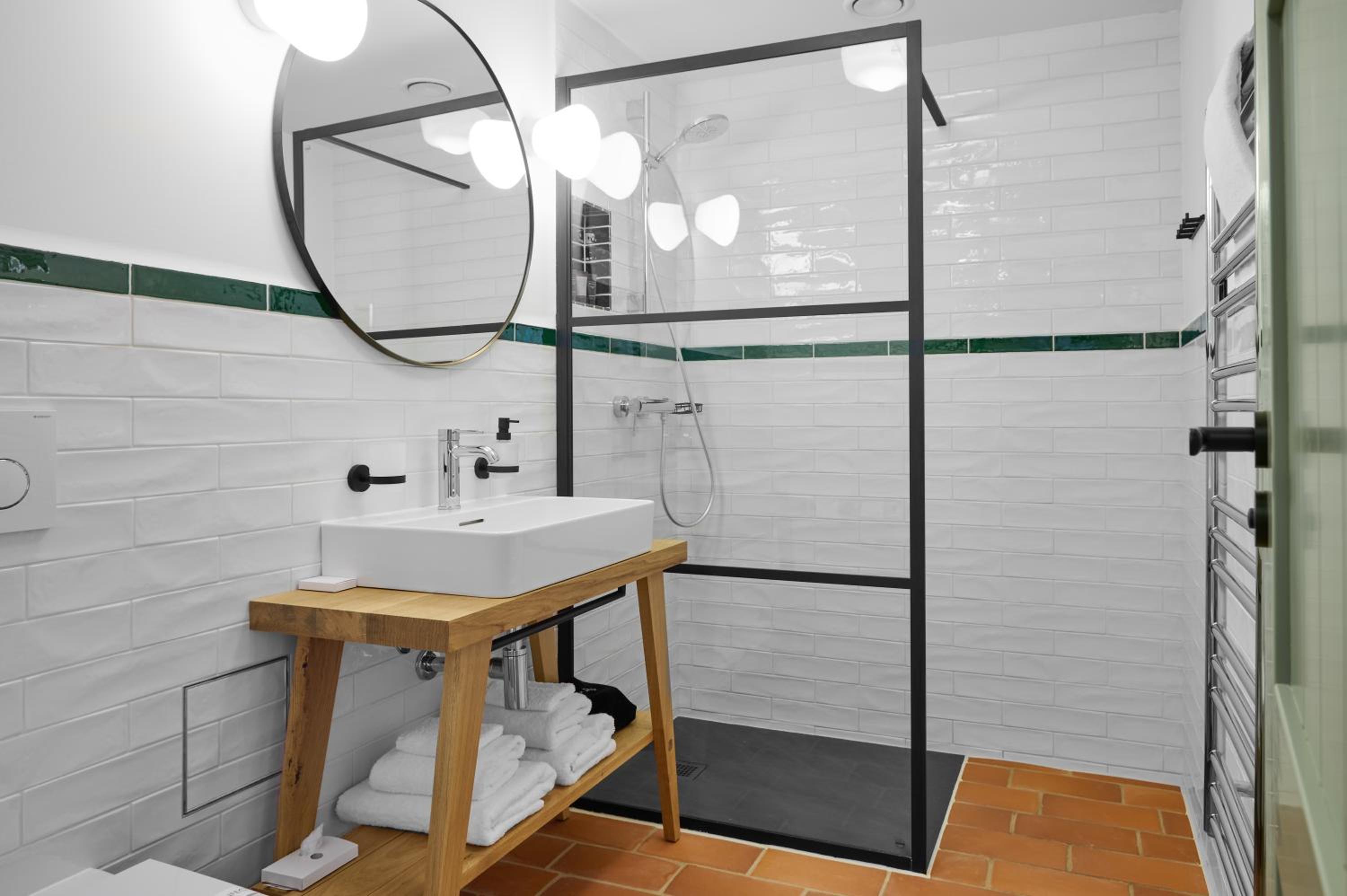 Standard Double or Twin Room with Garden View - Photo 3
