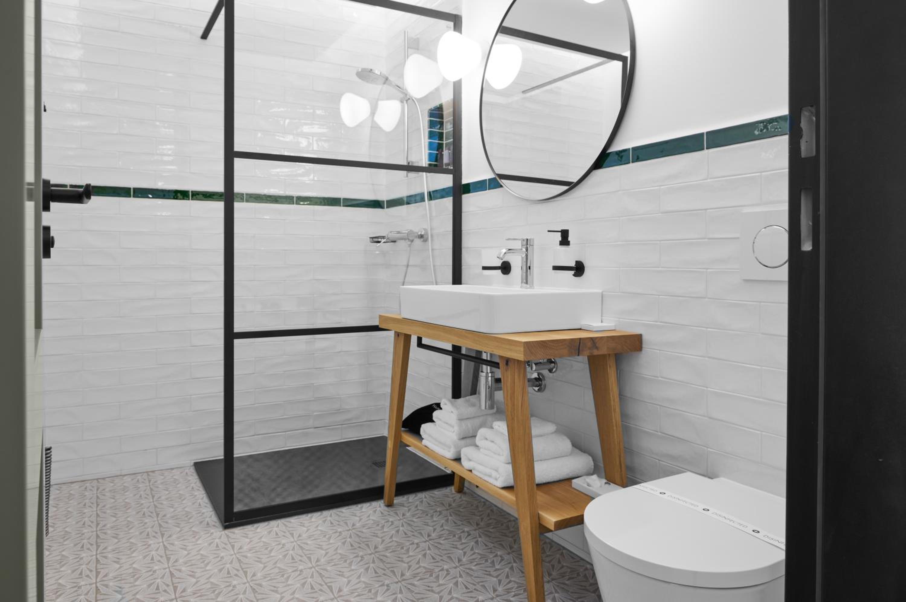 Superior Double or Twin Room - Photo 3
