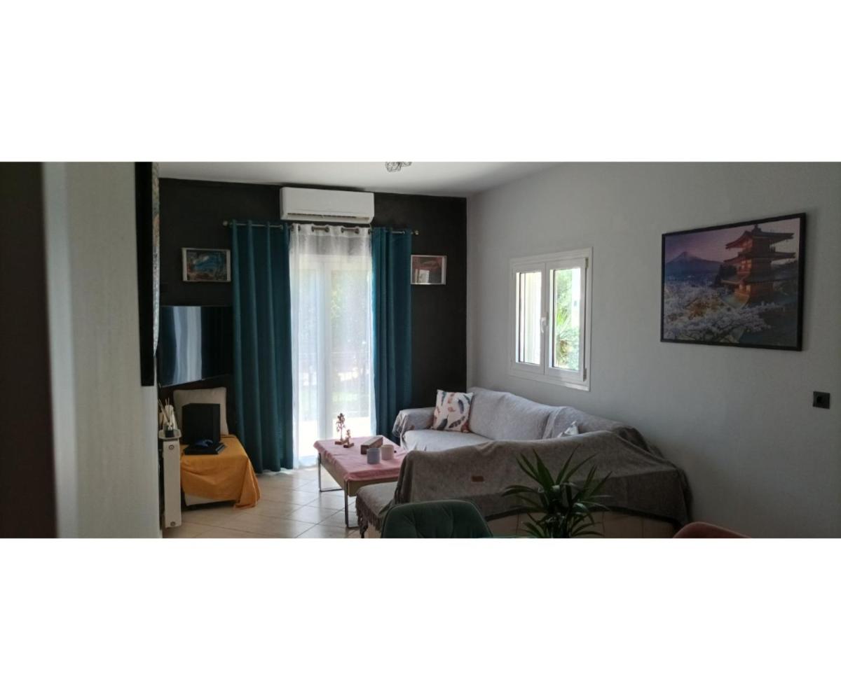 Two-Bedroom Deluxe Apartment with Garden View