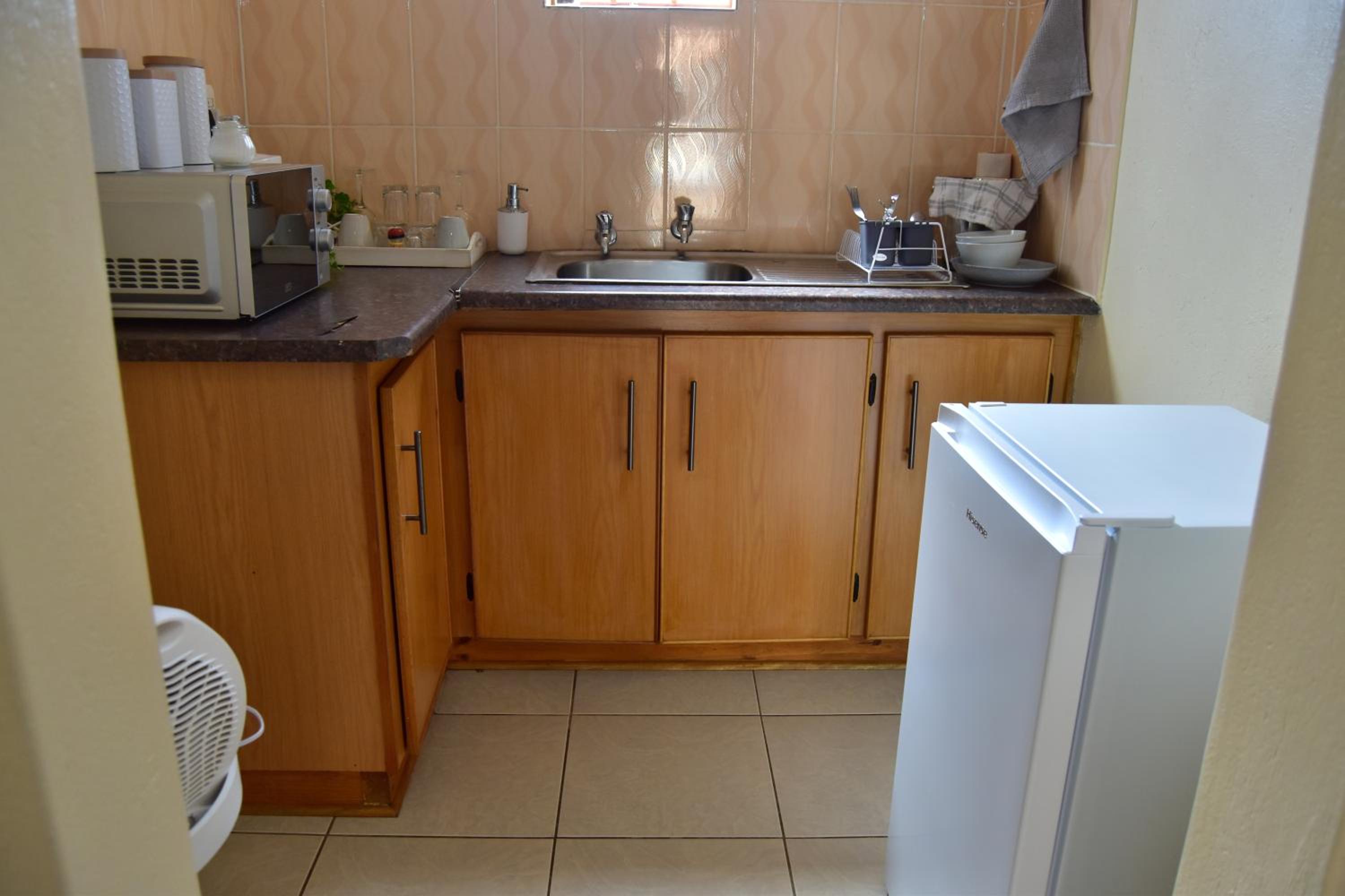 One-Bedroom Apartment - Photo 11