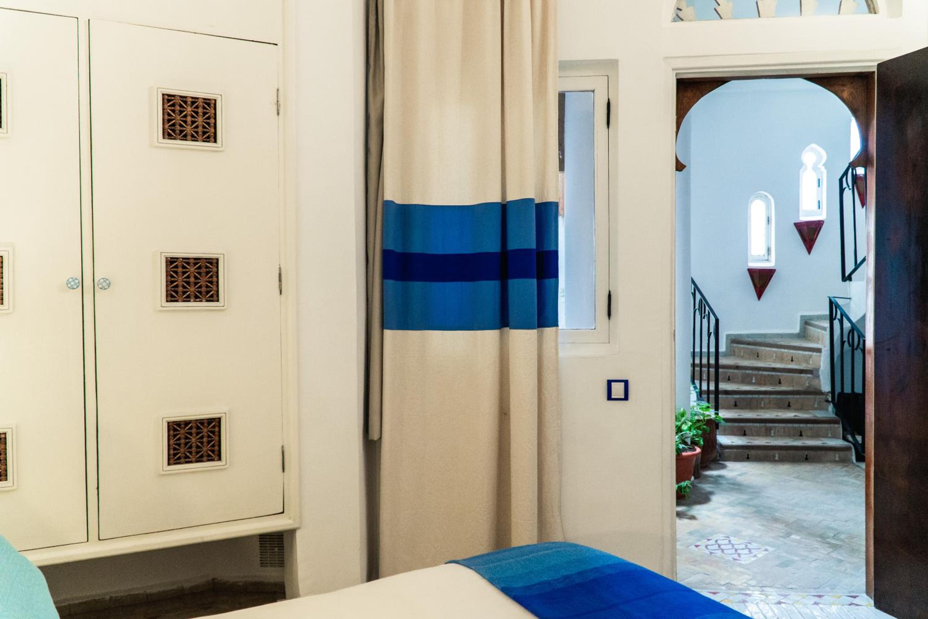 Standard Double or Twin Room - Photo 15