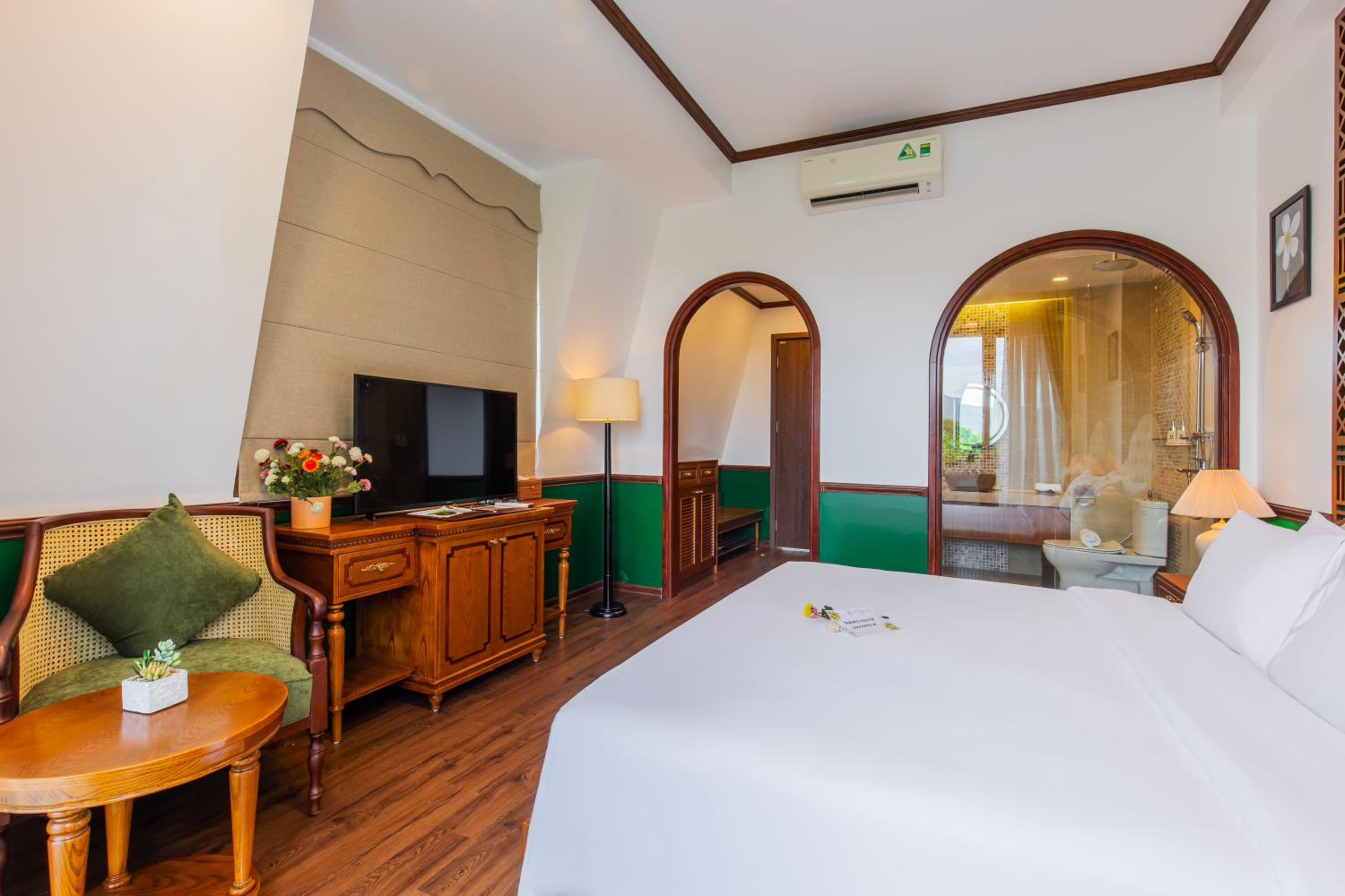 Deluxe Double Room with Balcony