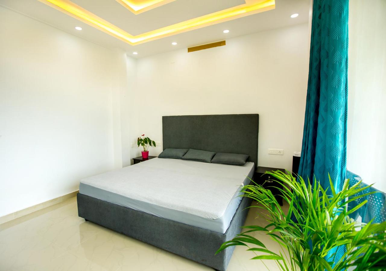 Deluxe Double Room with Balcony photo 3