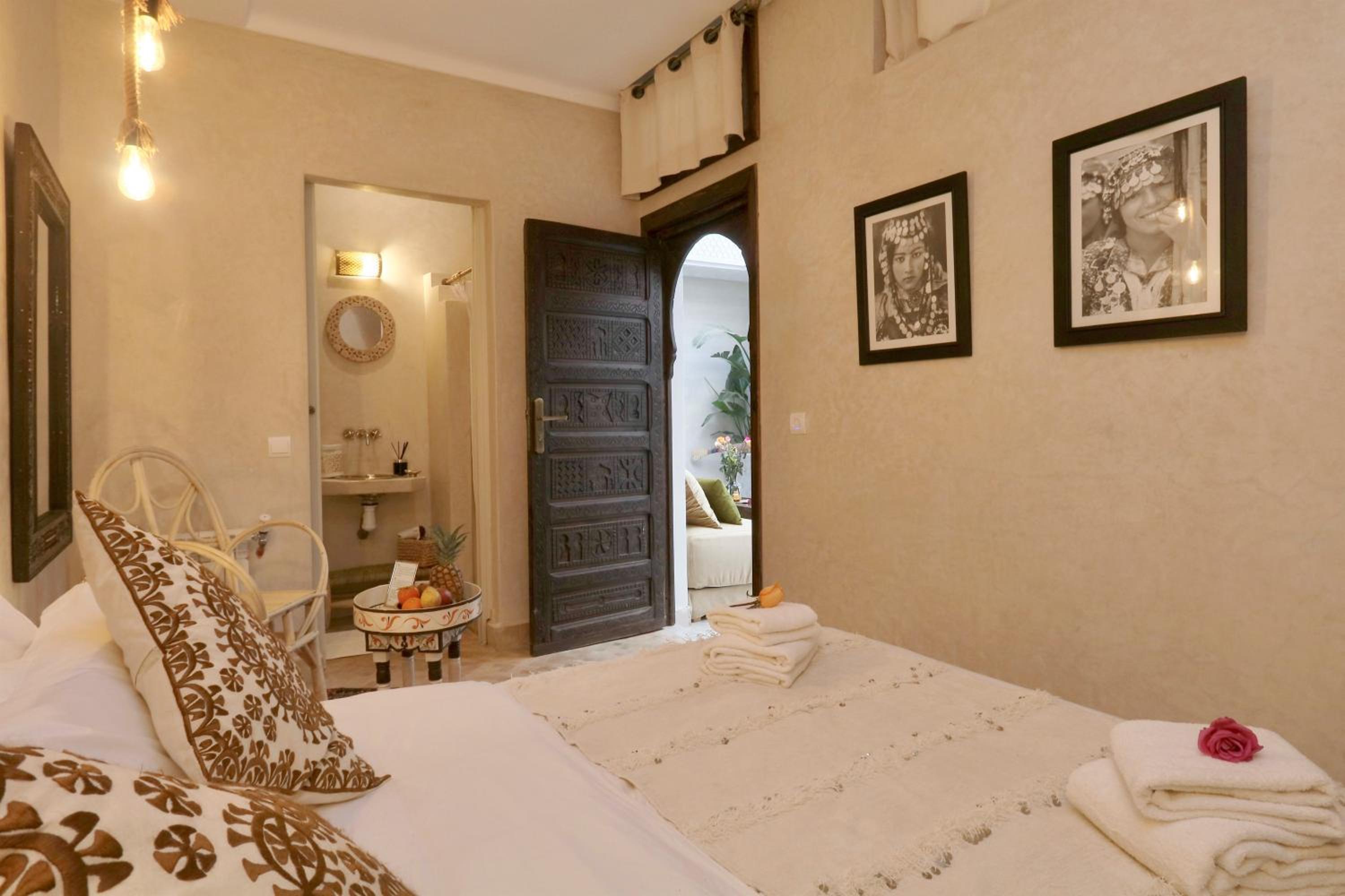 Double Room with Private Bathroom - Photo 1