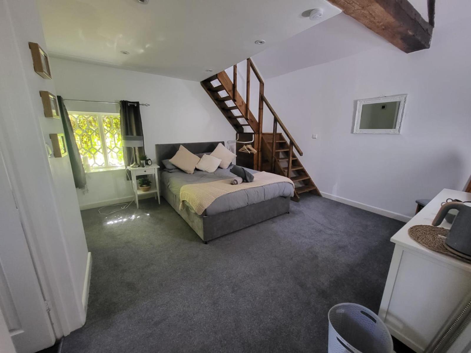 Apartment - Split Level photo 3