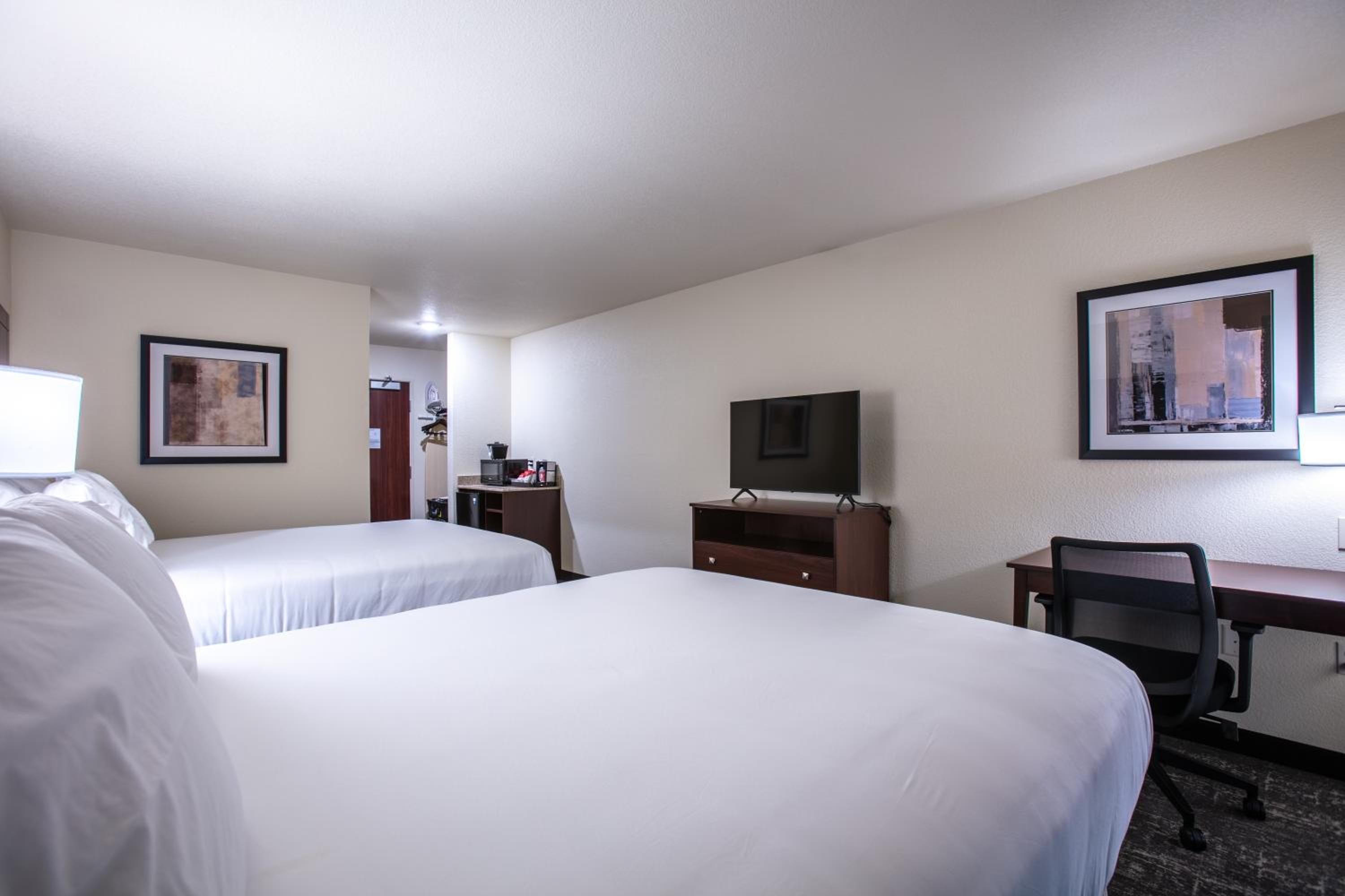 Queen Room - Photo 6