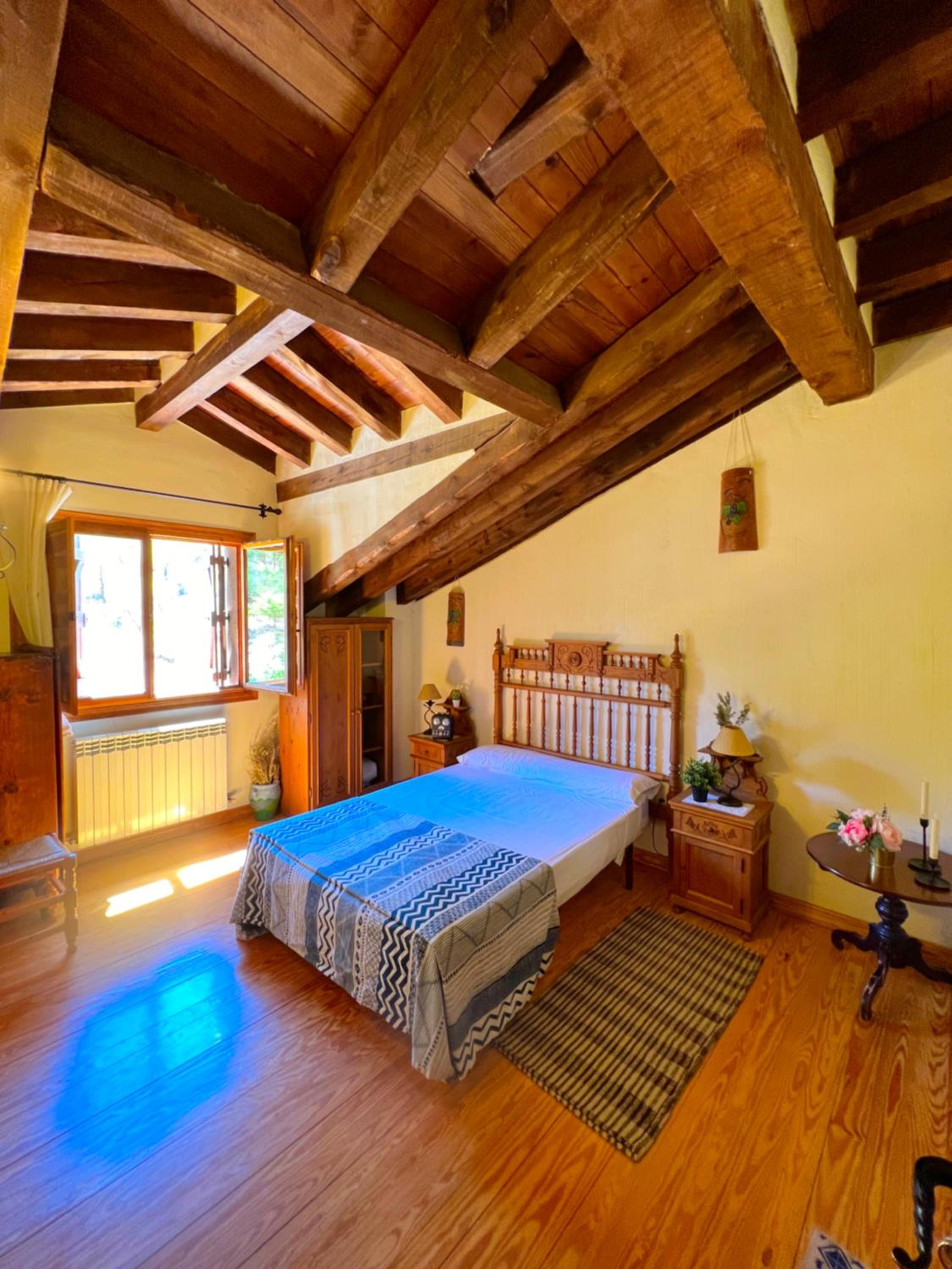 Double or Twin Room with Bathroom - Photo 1