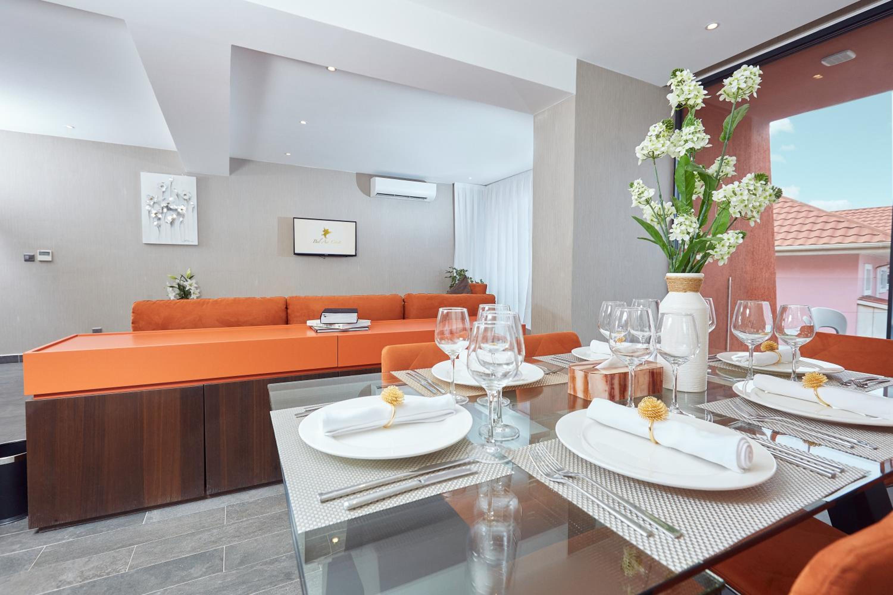 King Suite - Photo 3
