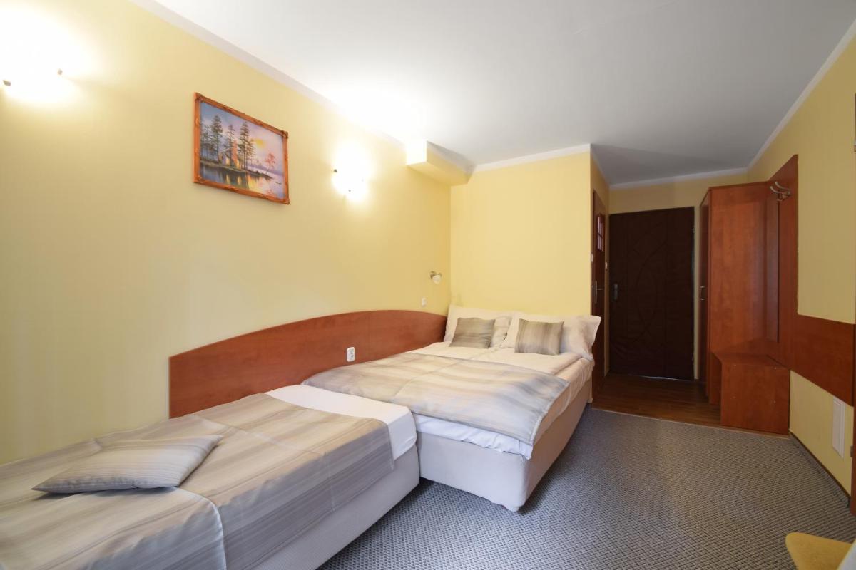 Basic Triple Room
