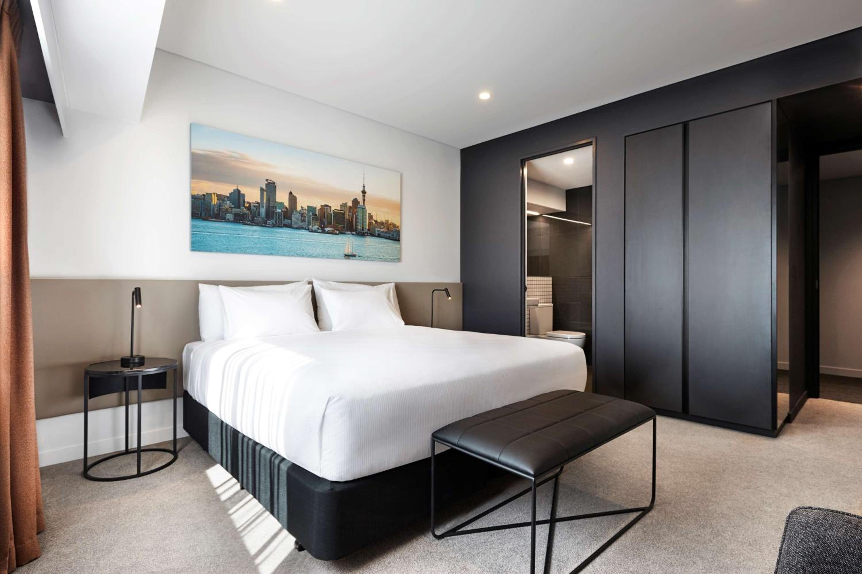 Twin Room with City View - Photo 1