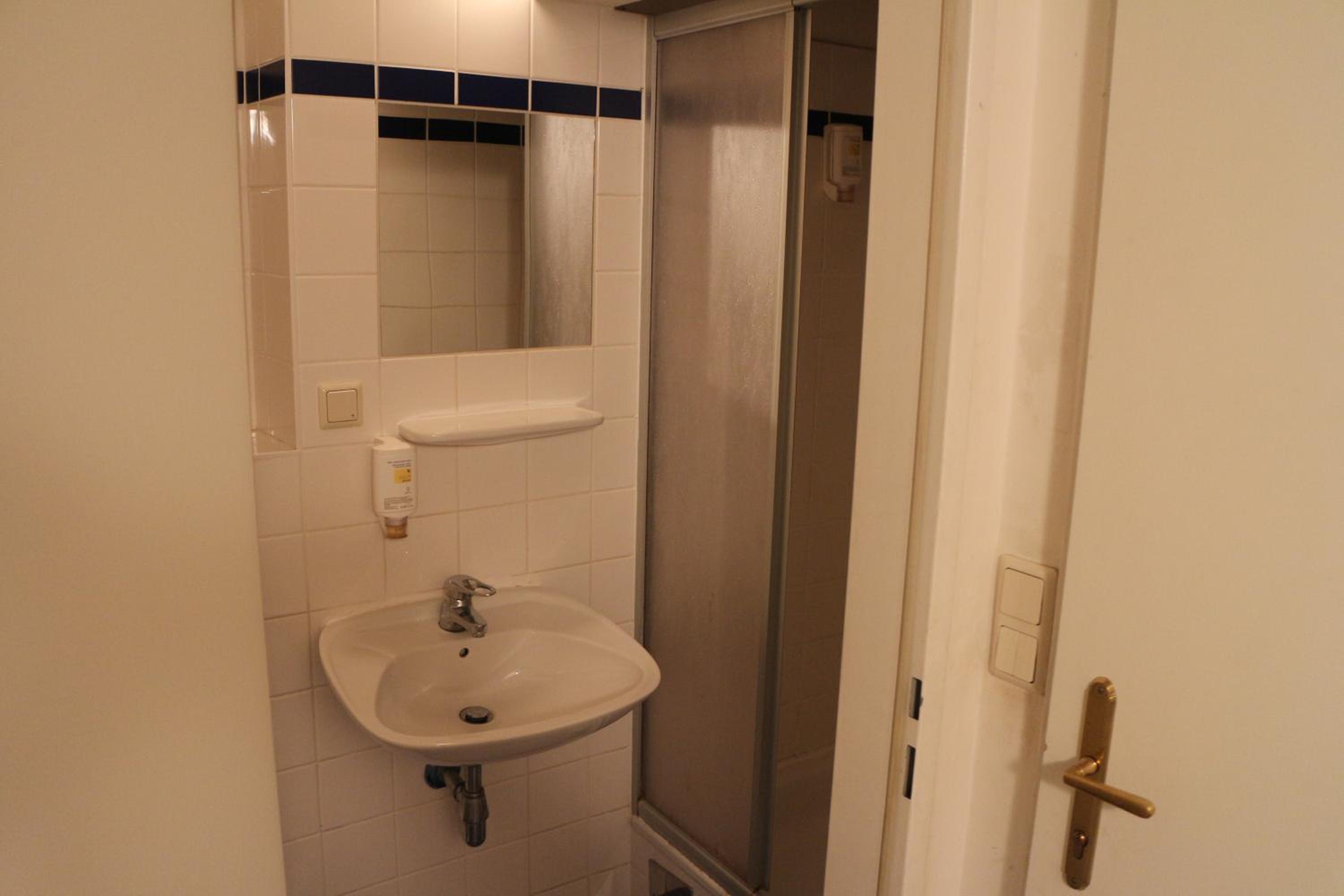 Standard Suite for 3 People
