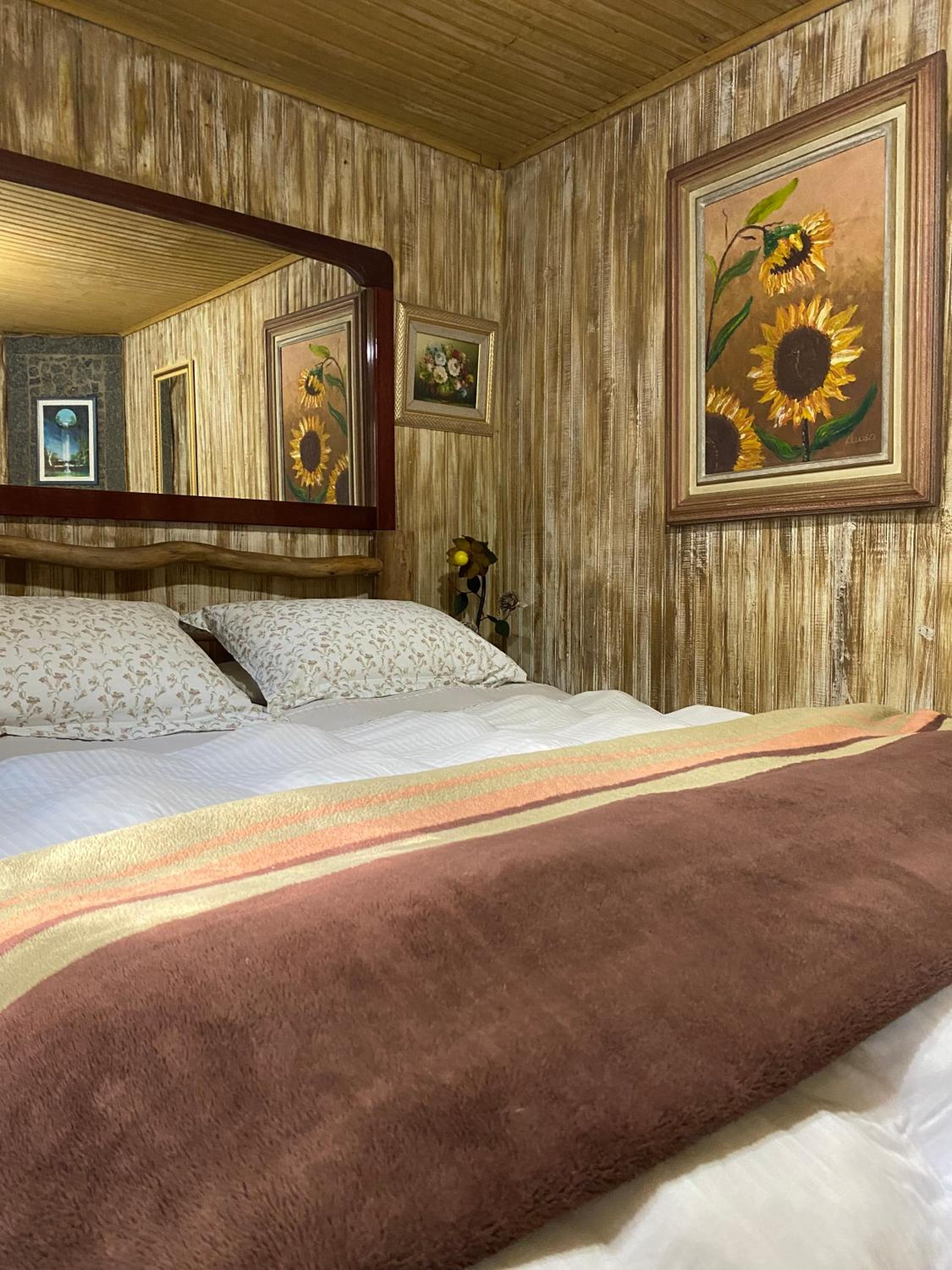 Chalet River with Spa Bath photo 2
