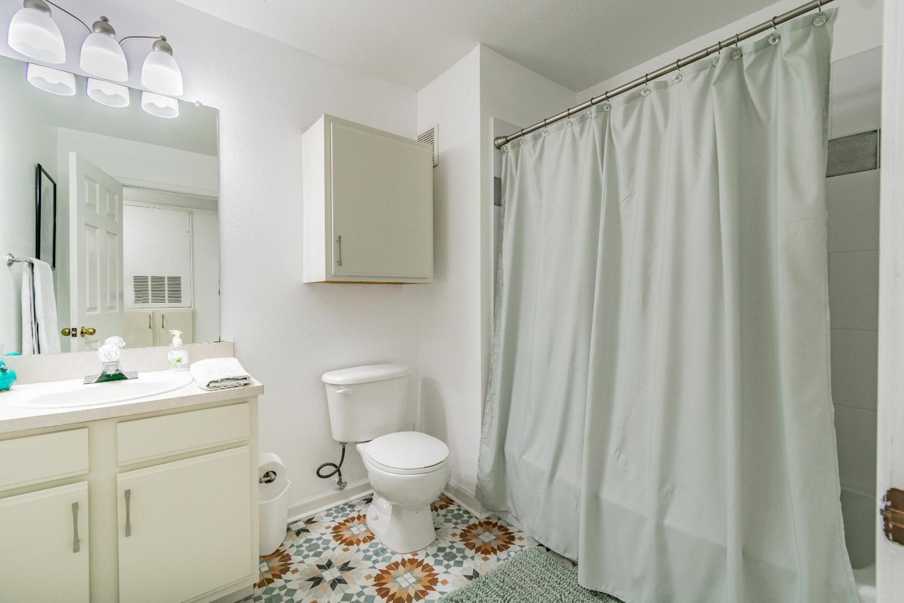 Apartment - Photo 2