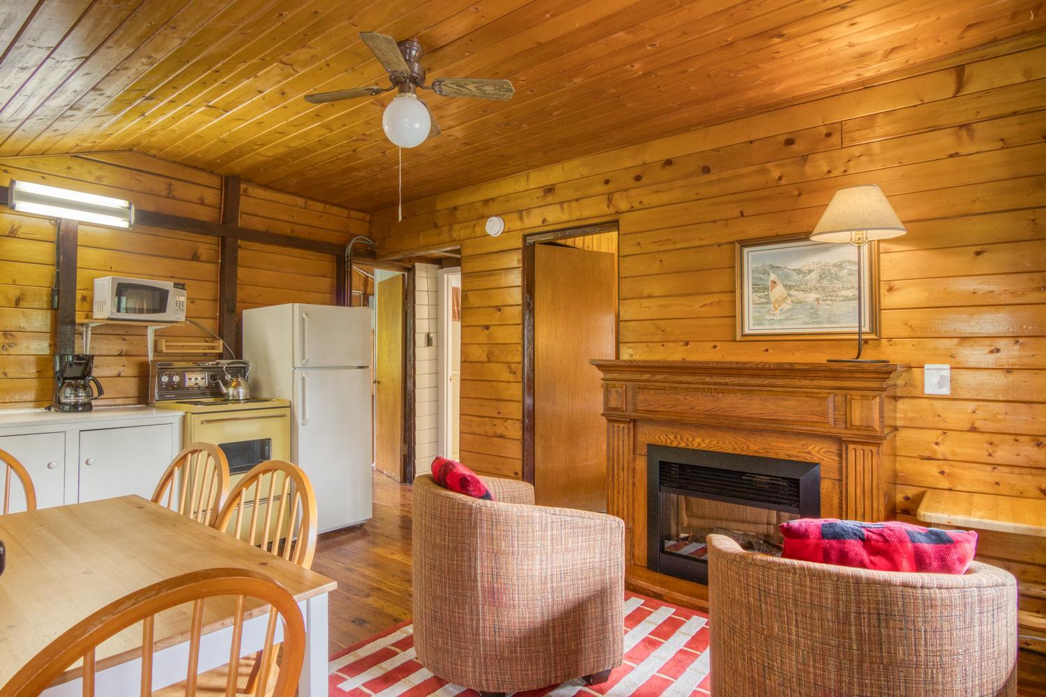 Two-Bedroom Cottage - 1 photo 1
