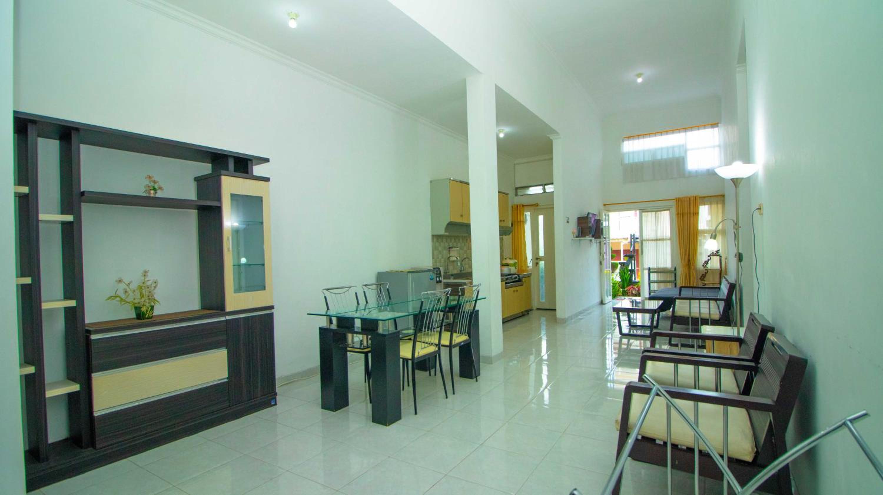 Villa - Photo 4
