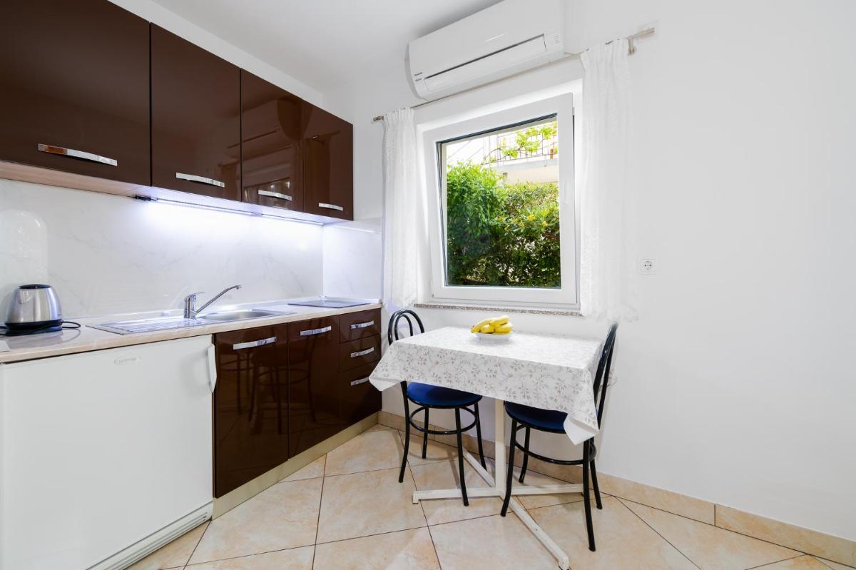 Studio with Terrace photo 2