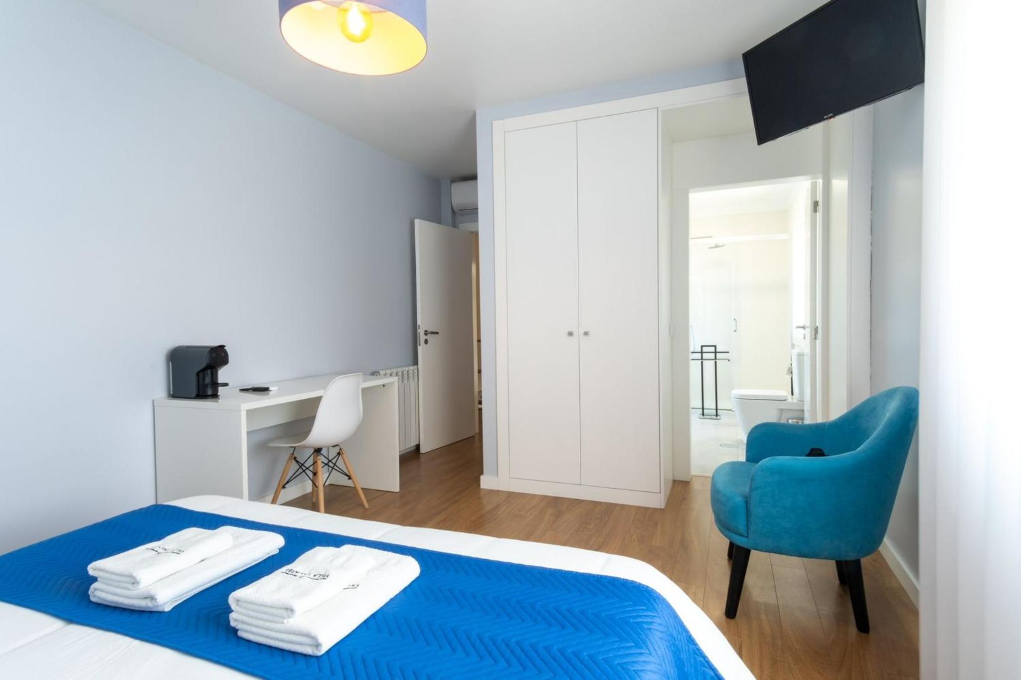 Double Room with Mountain View - Photo 4