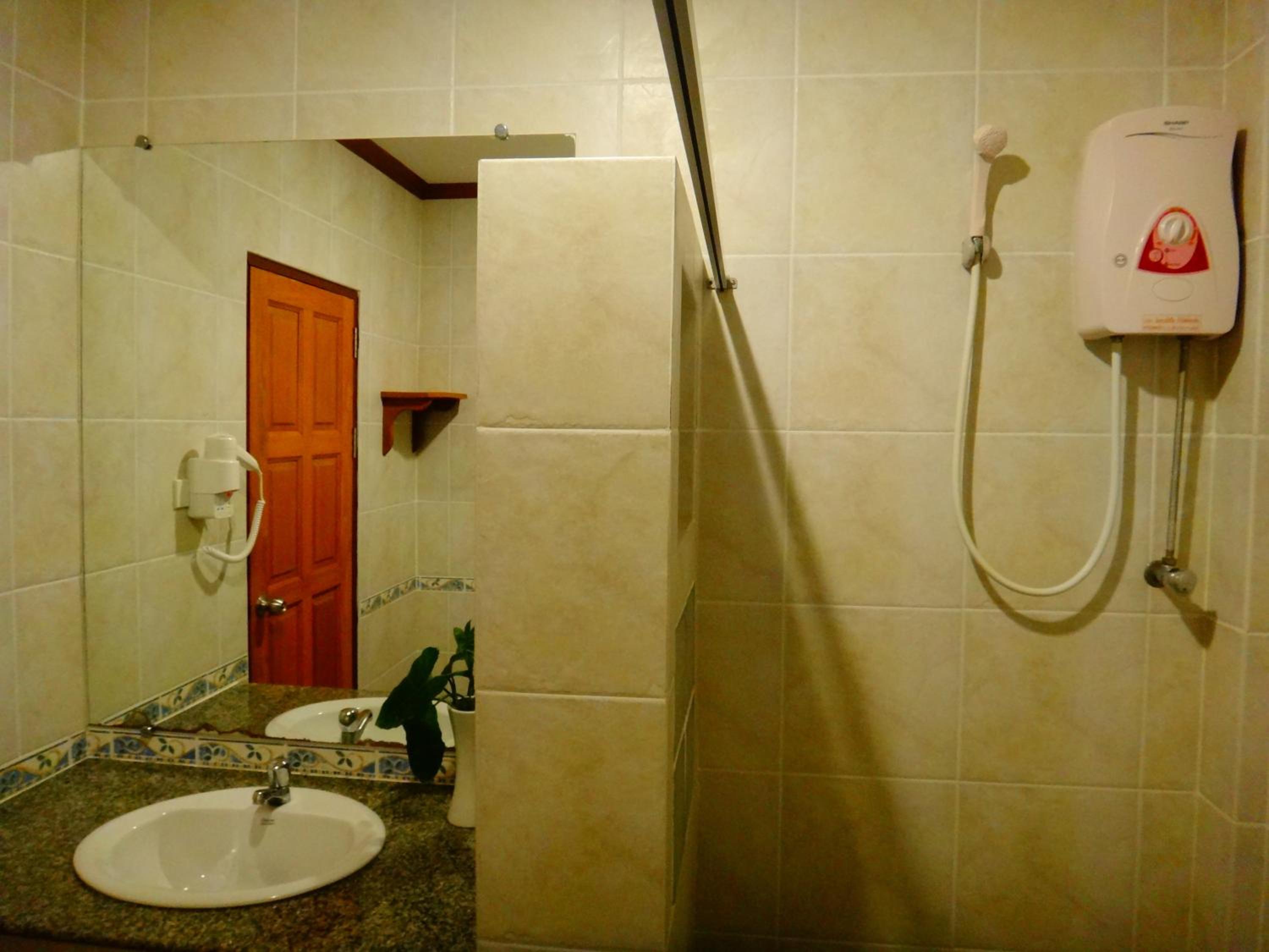 Superior Hotel Leela photo 2