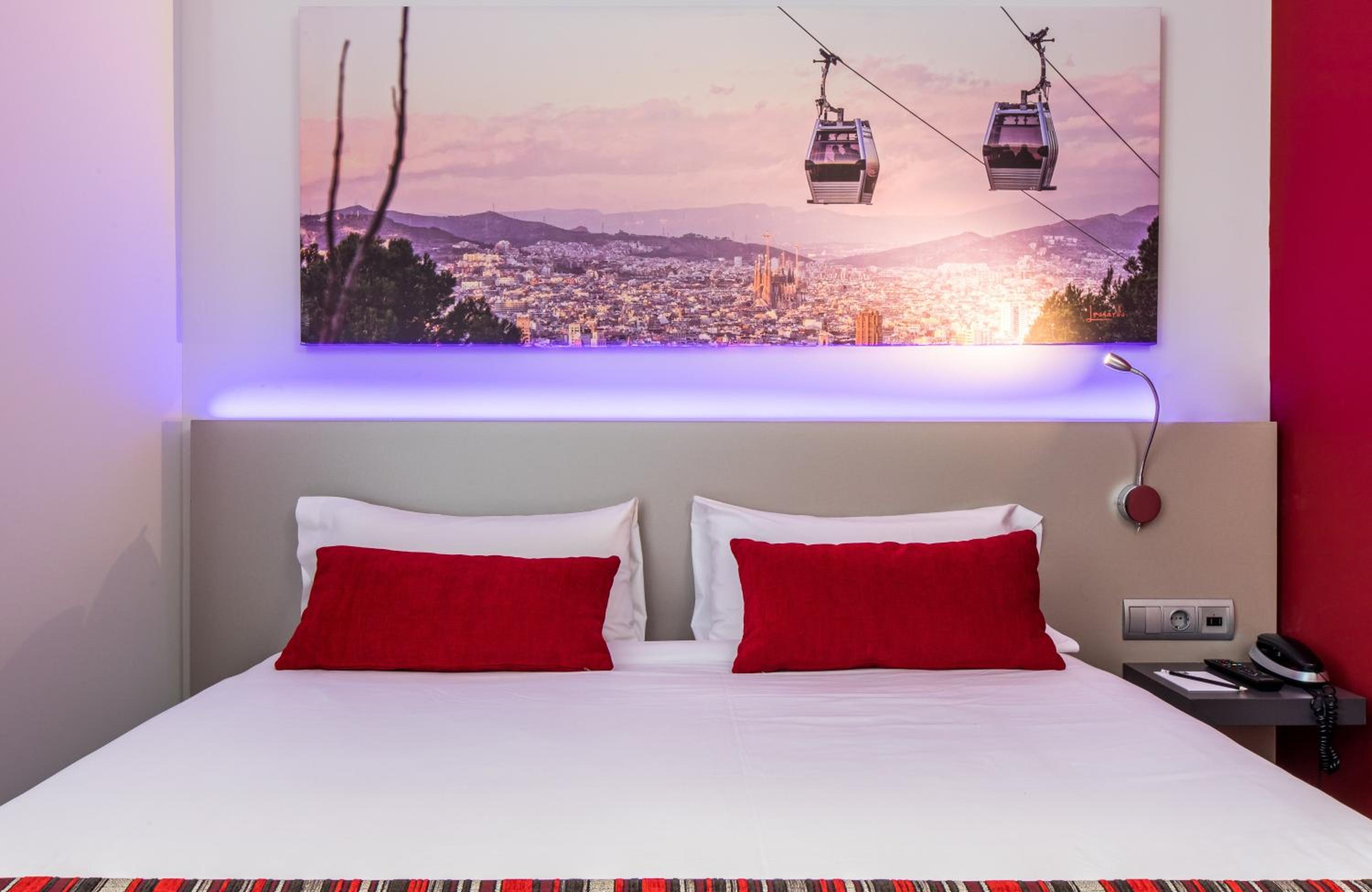 Comfort Double or Twin Room with Parking thumbnail 6