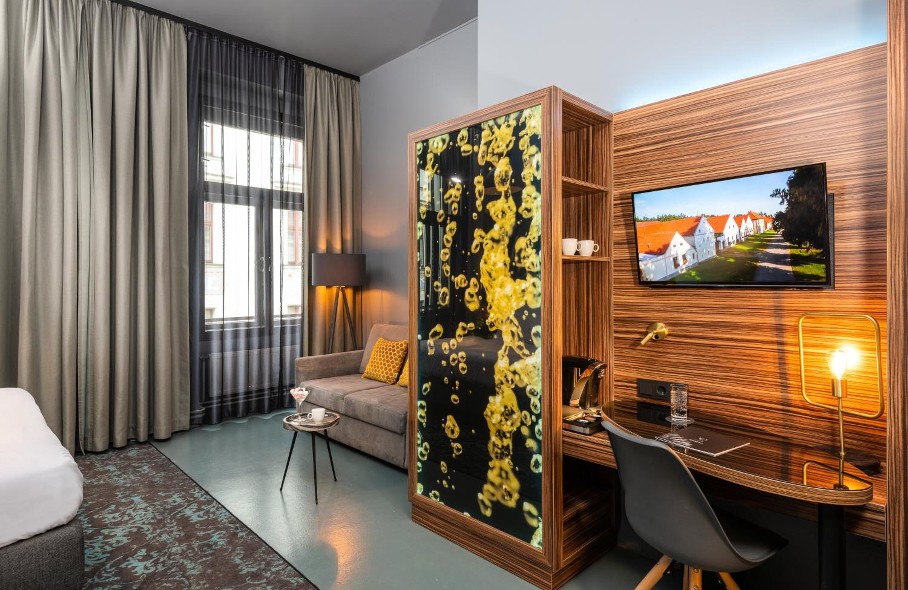 Space Triple Room