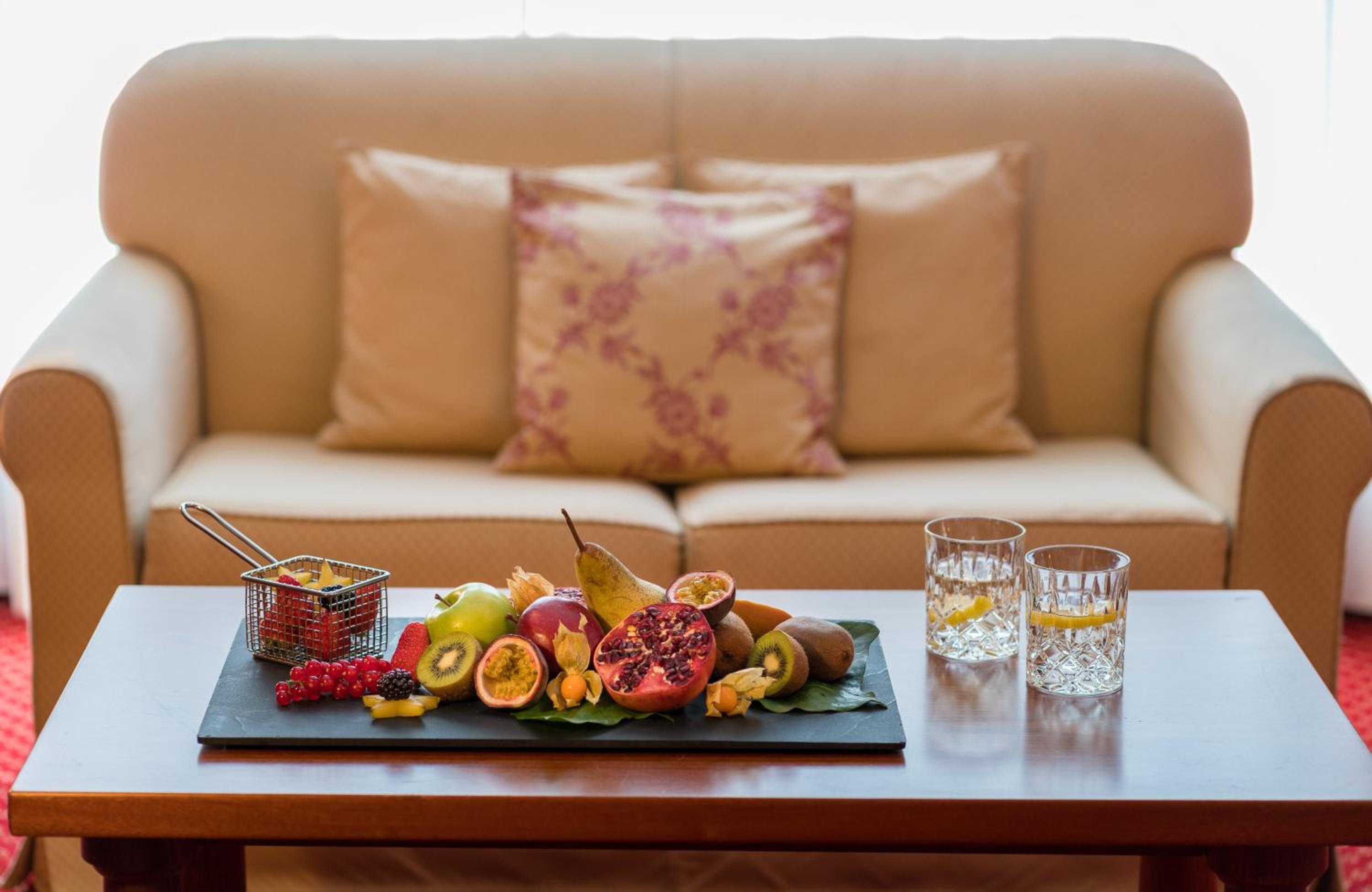 One-Bedroom King Suite (3 Adults)