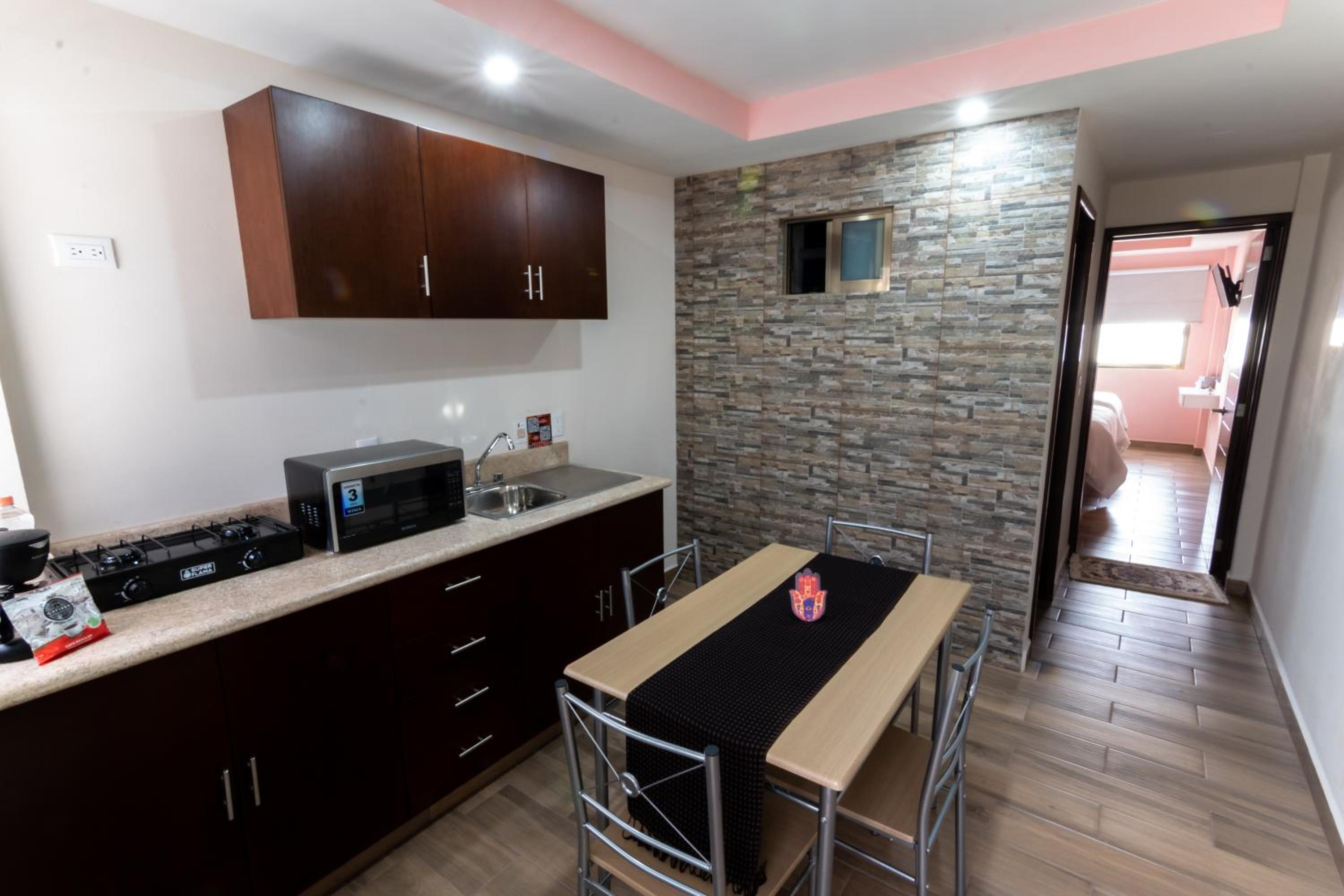 Twin Room - Photo 10