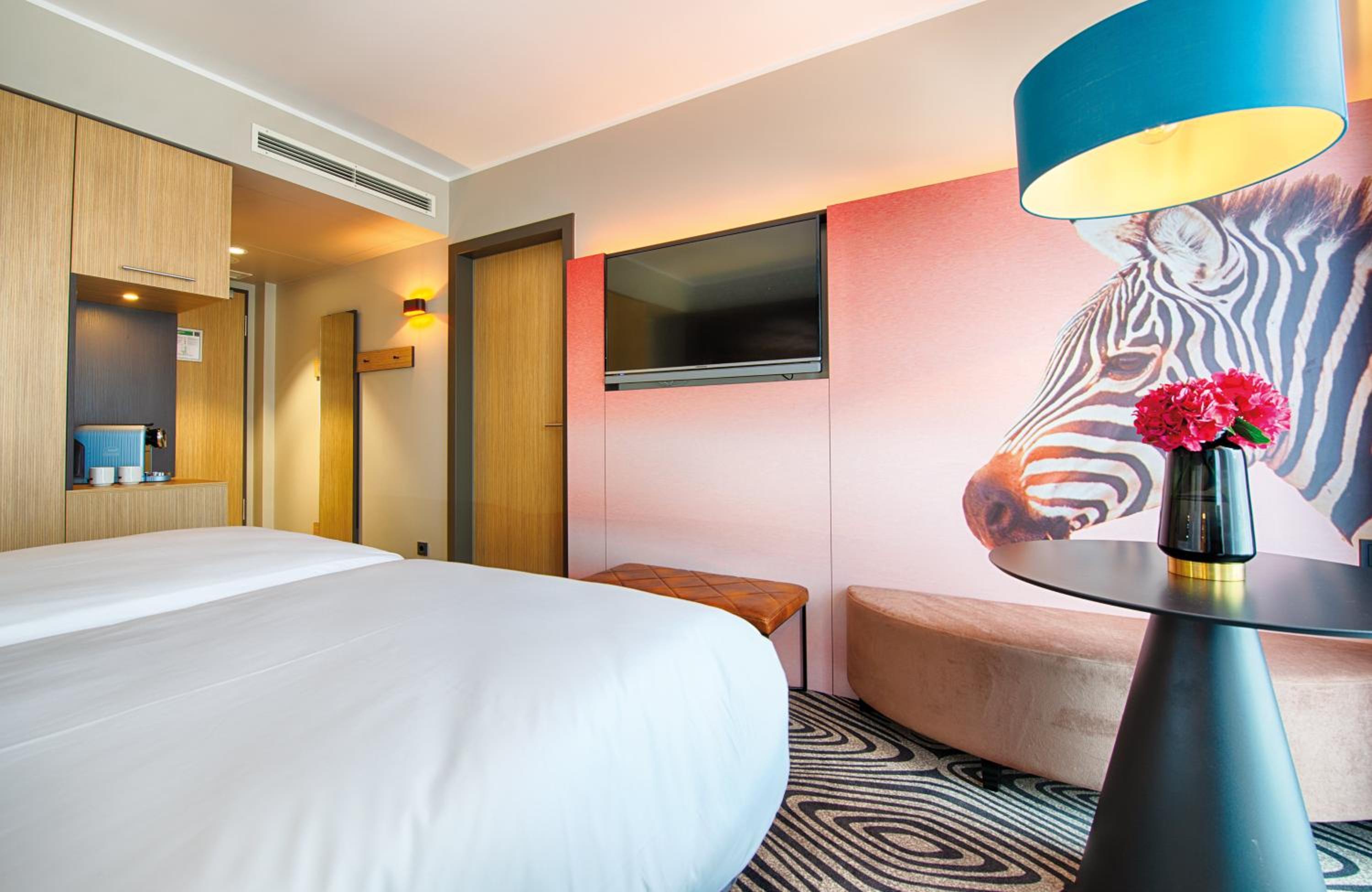 Double or Twin Room - Photo 6