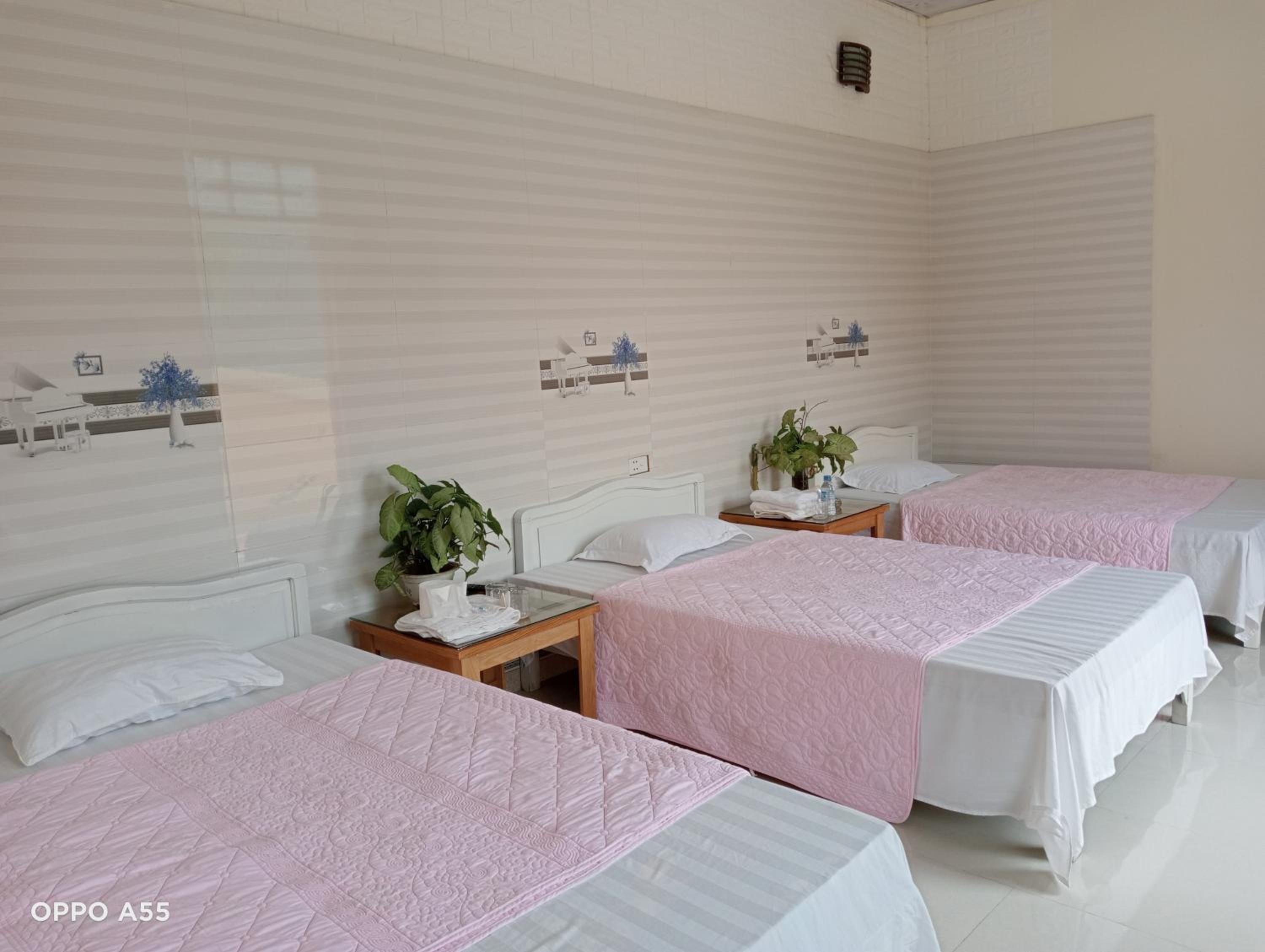 Deluxe Triple Room photo 2