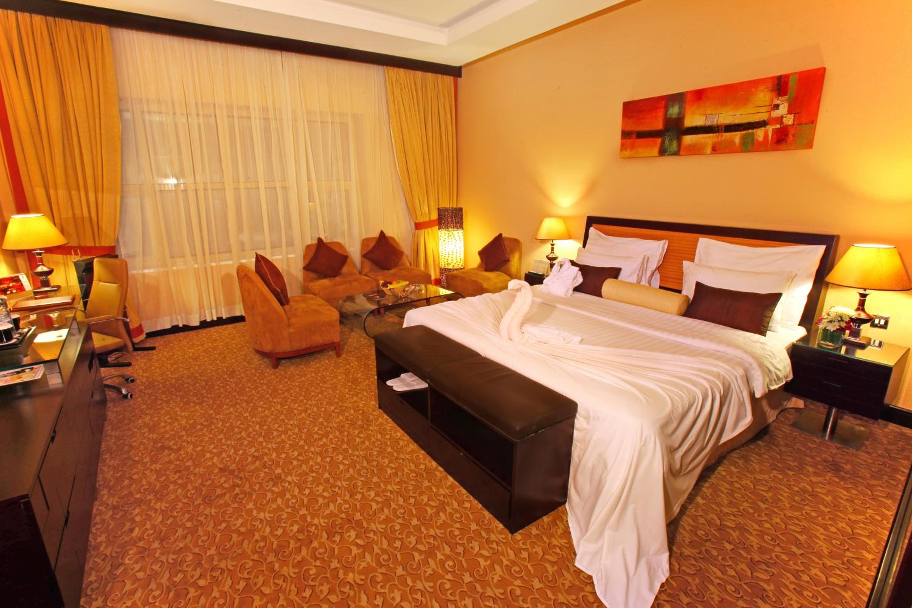 Deluxe Double Room with Bath photo 2
