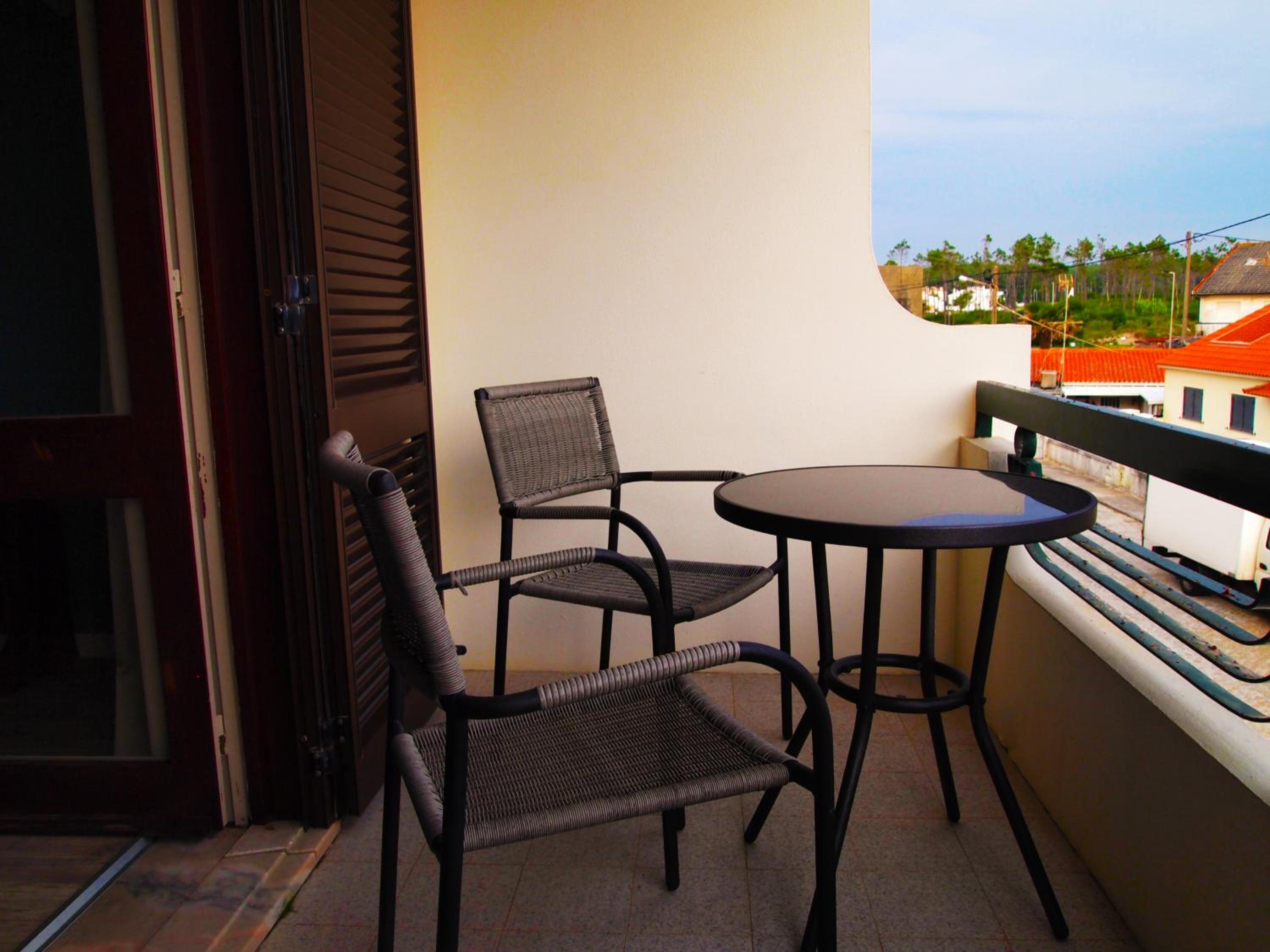 Twin Room with Balcony - Photo 2