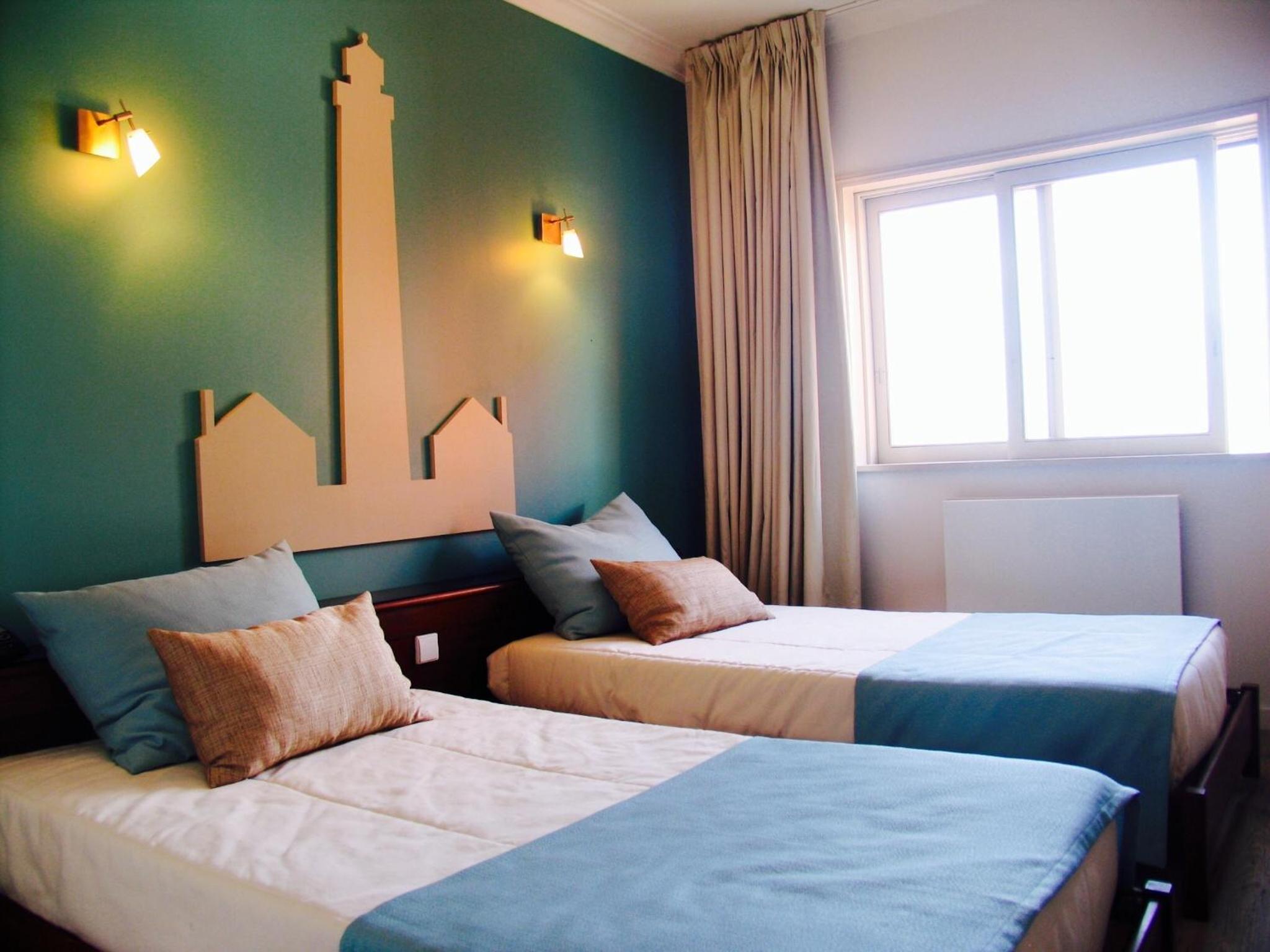 Twin Room with Balcony - Photo 1