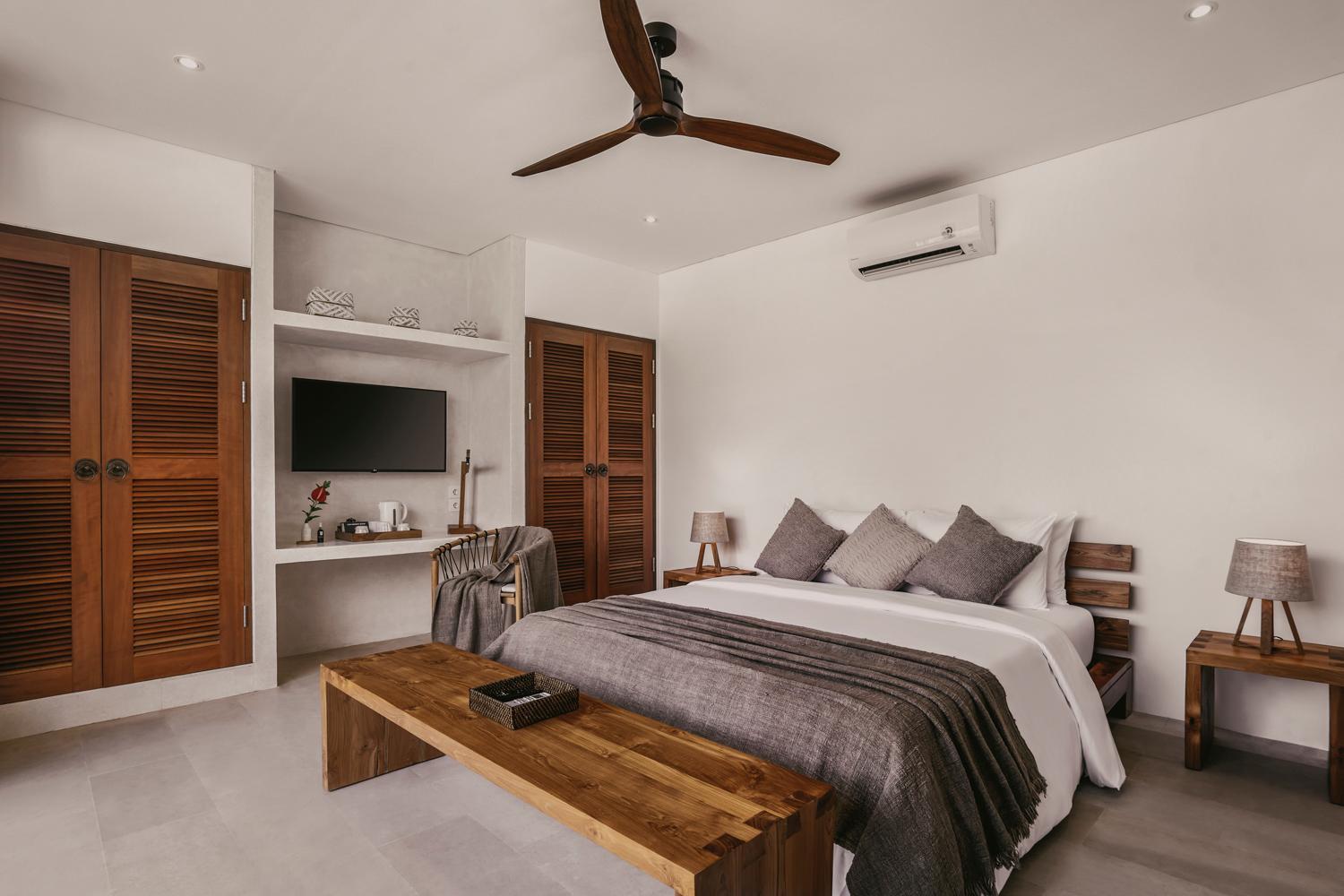 Three-Bedroom Villa - Photo 6
