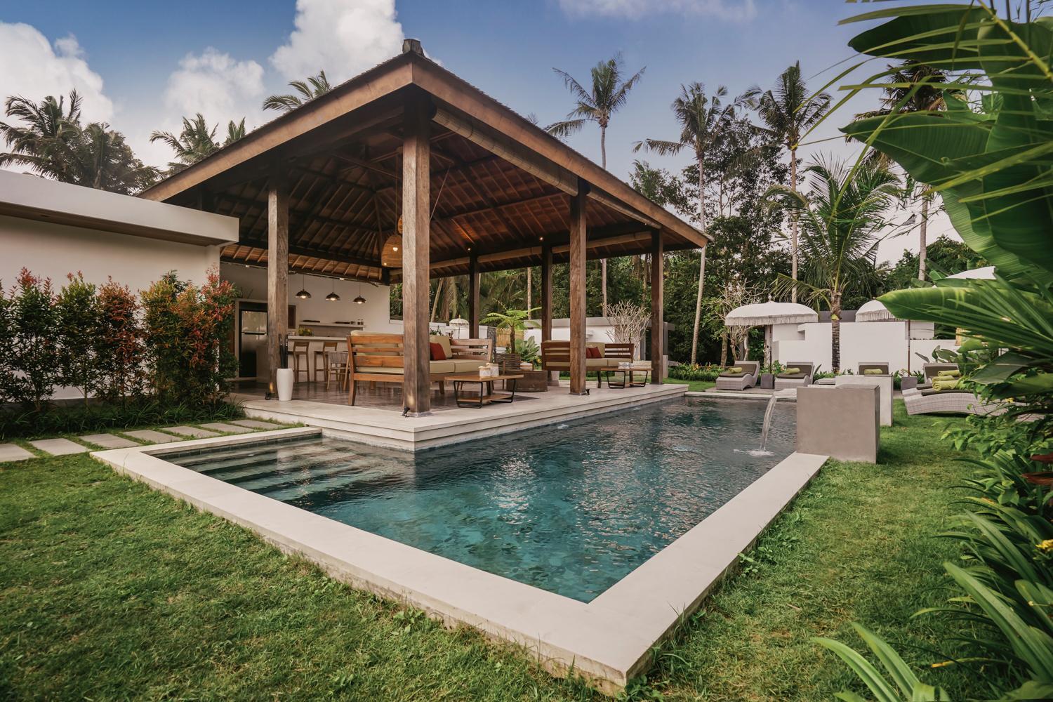 Three-Bedroom Villa - Photo 3