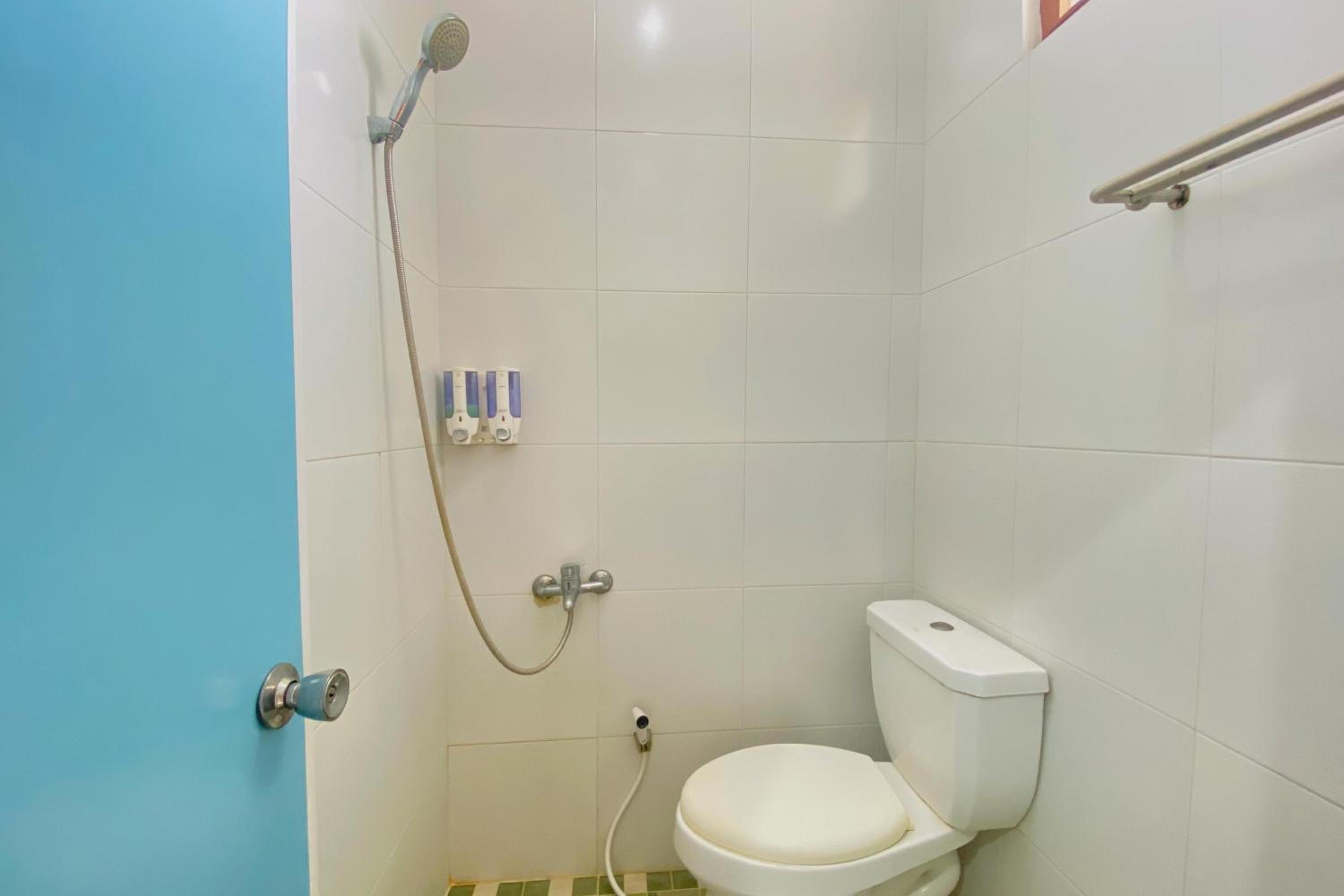 Standard Double Room - Photo 4