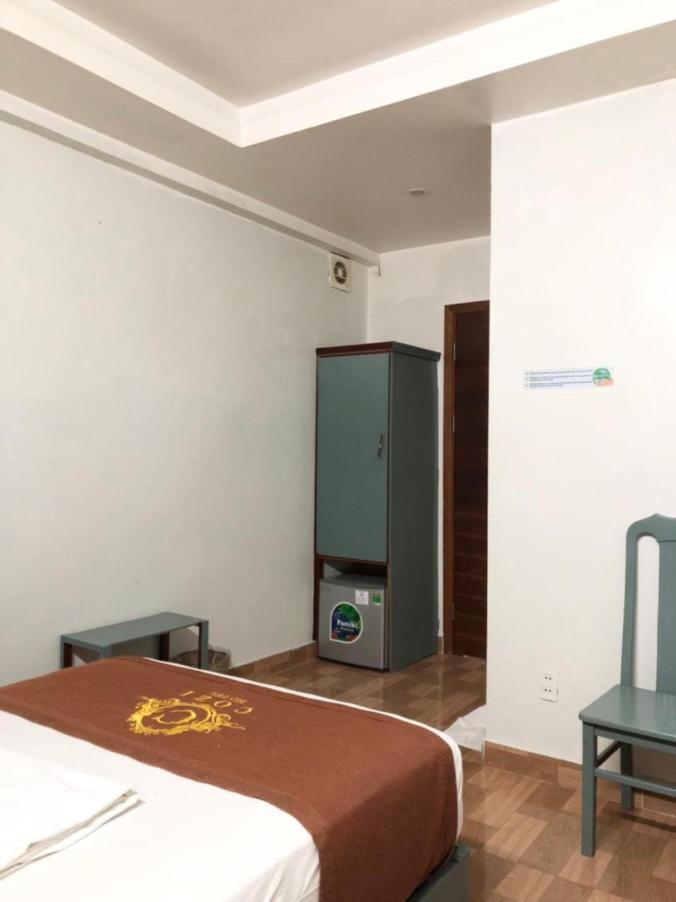Twin Room - Photo 8