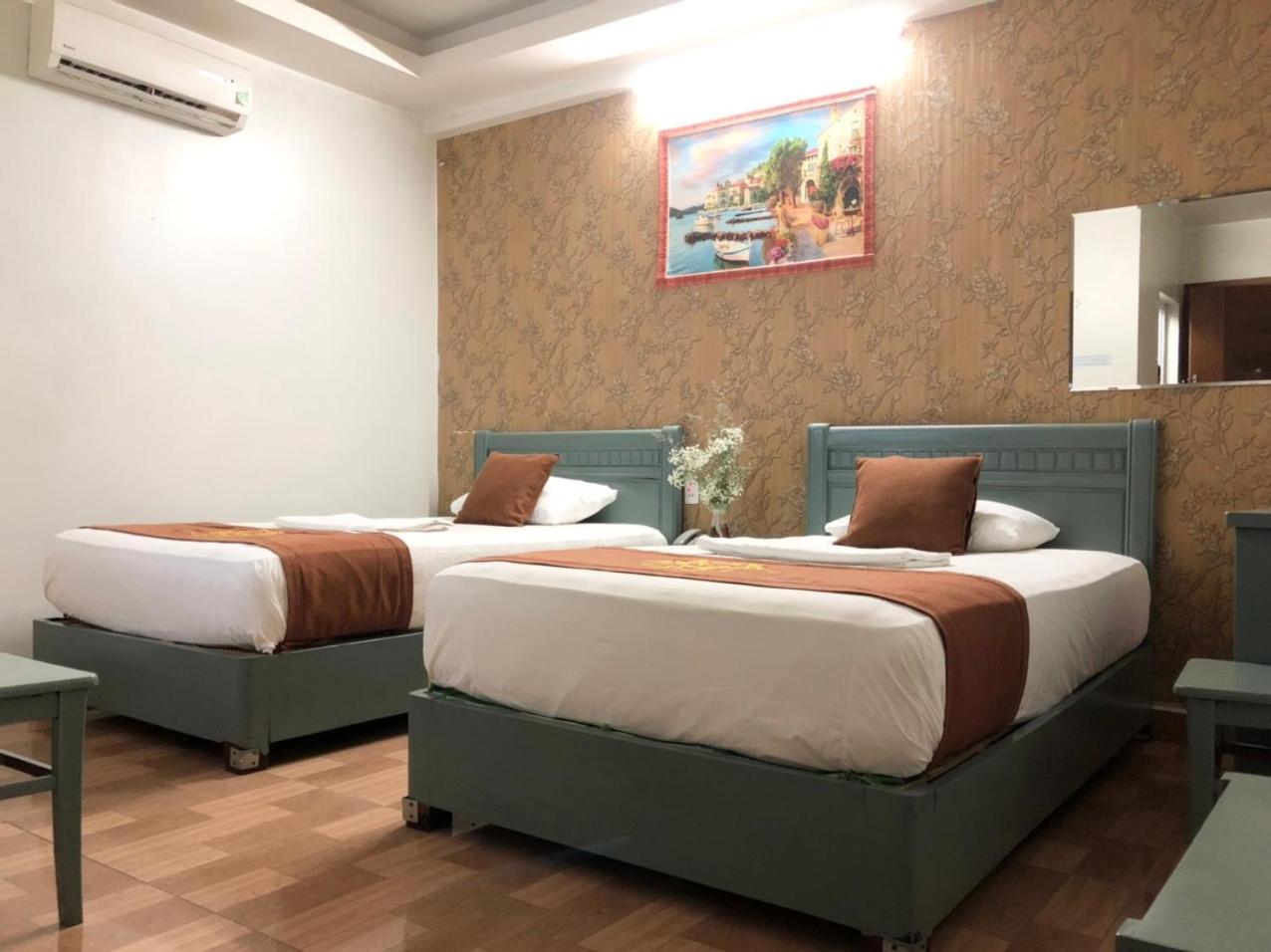 Twin Room - Photo 3
