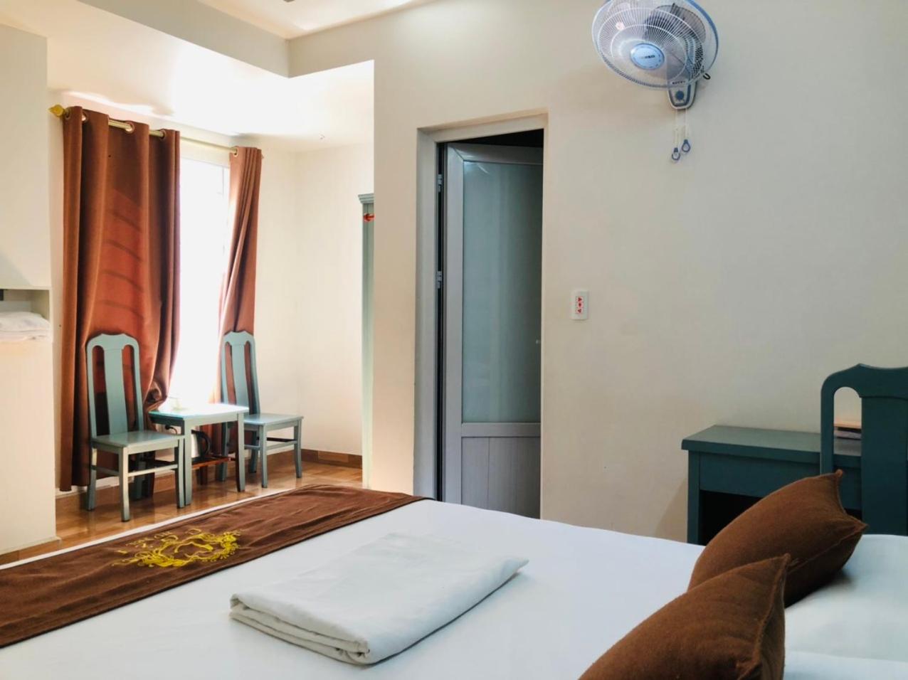 Deluxe Room - Photo 12