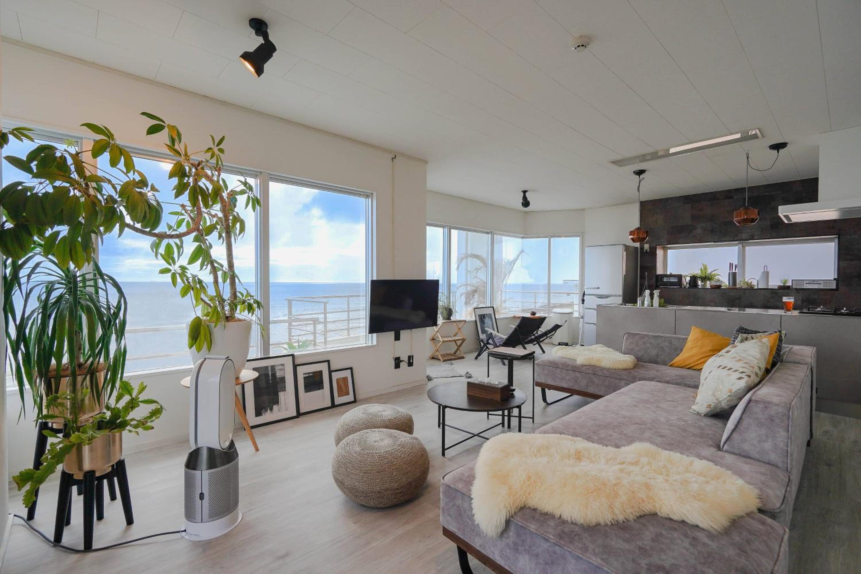 One-Bedroom House photo 1