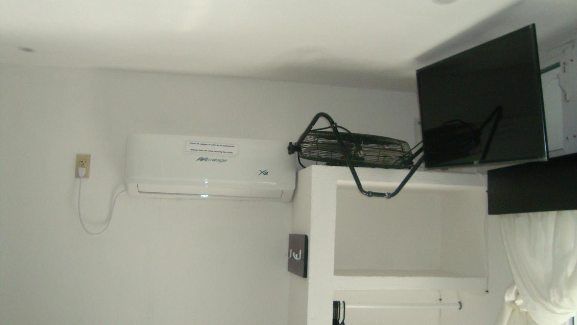 Double Room - Photo 5