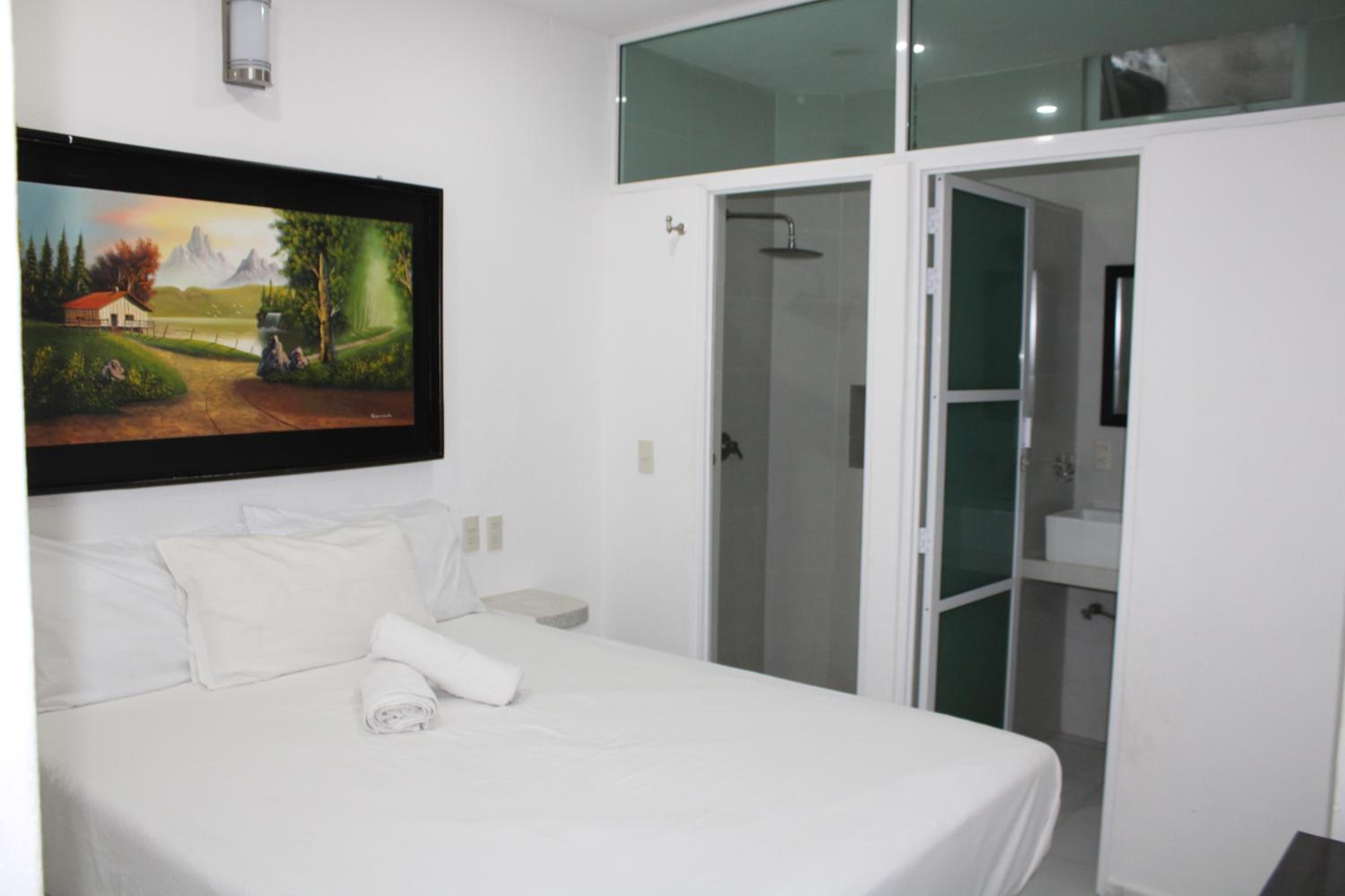 Suite - Photo 5